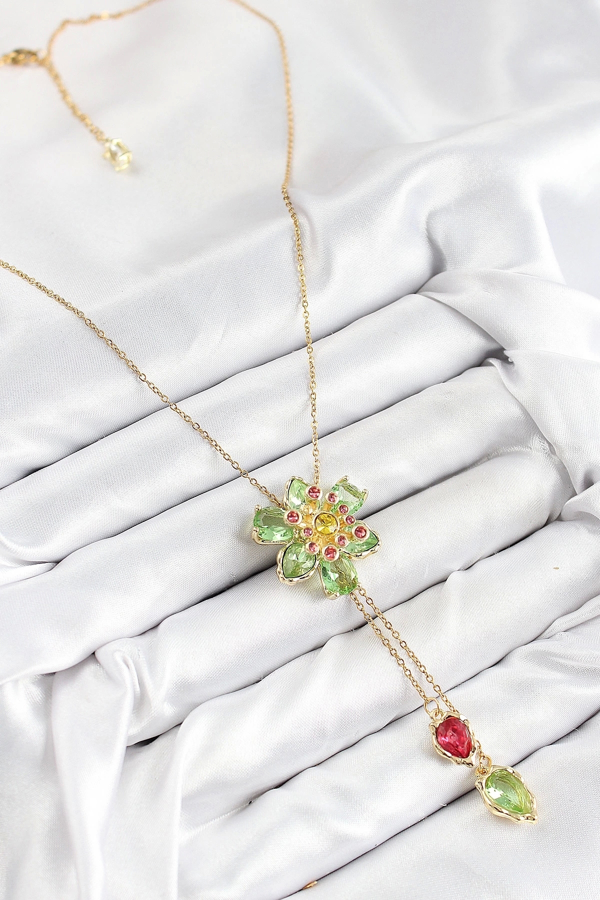 Butik Vip Pirinç Zirkon Taşlı Çiçek Model Gold Renk Asansörlü Kadın Kol