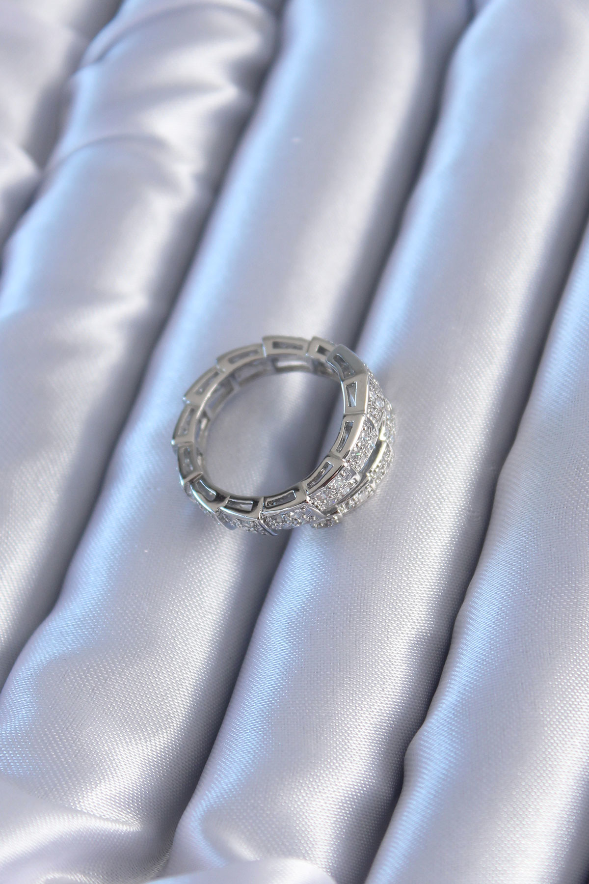 VIP Seri Gümüş Renk Yılan Model Kadın Yüzük SL6421