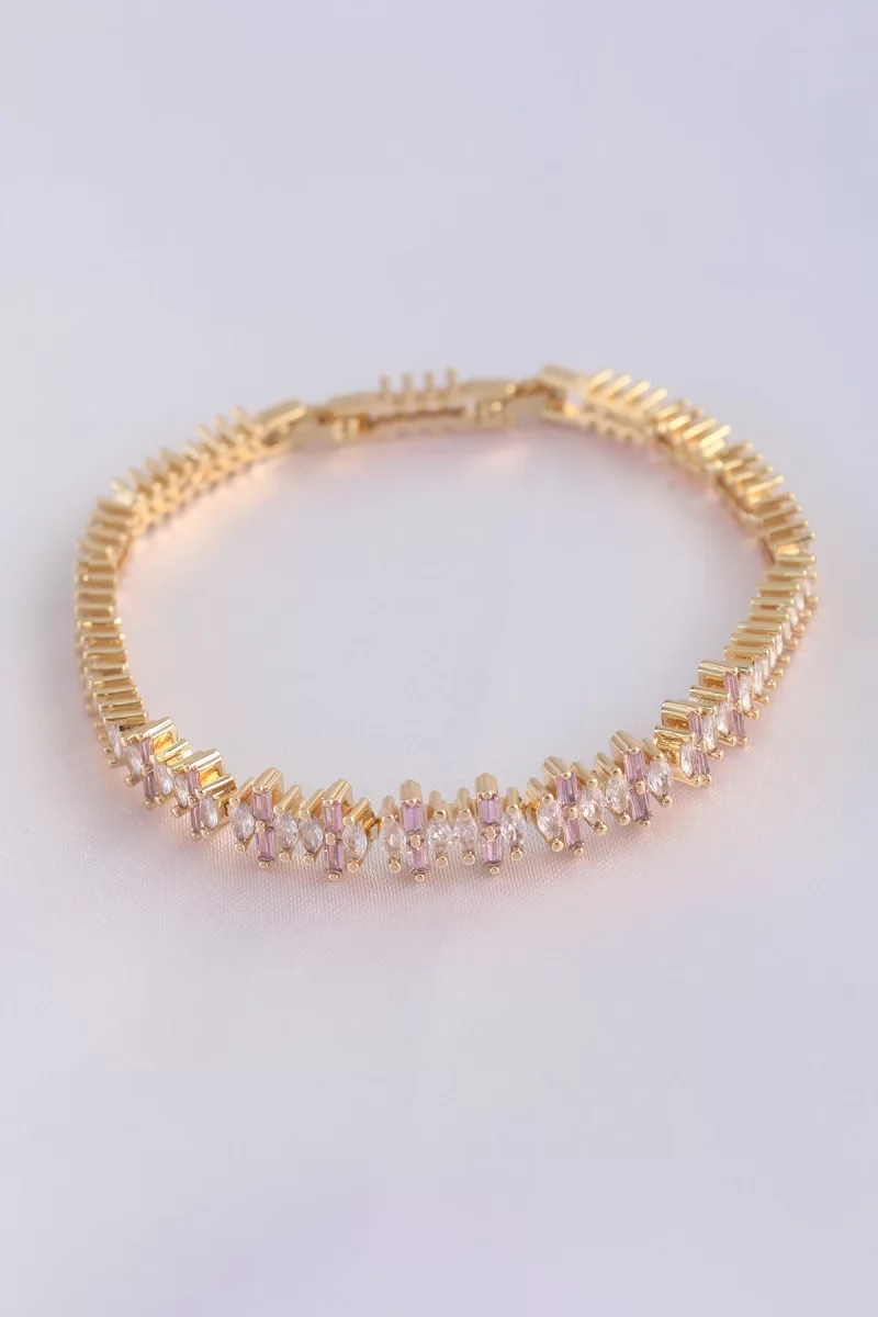 Vip Seri Pirinç Pembe Zirkon Taşlı Gold Renk Baget Model Bileklik - Lisinya