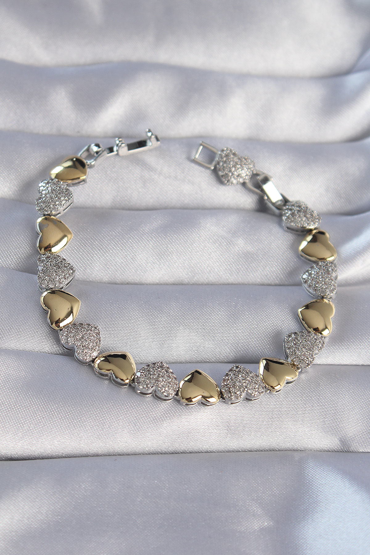 Vip Seri Pirinç Zirkon Taşlı Gümüş Renk Kalp Model Bileklik - TJ-