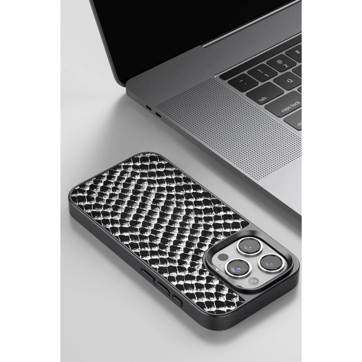 Viper Kapak - Yılan Derisi Desenli iPhone 15 Pro ile Uyumlu Şık ve Dayanıklı Kılıf Fiyatı, Yorumları ve Özellikleri