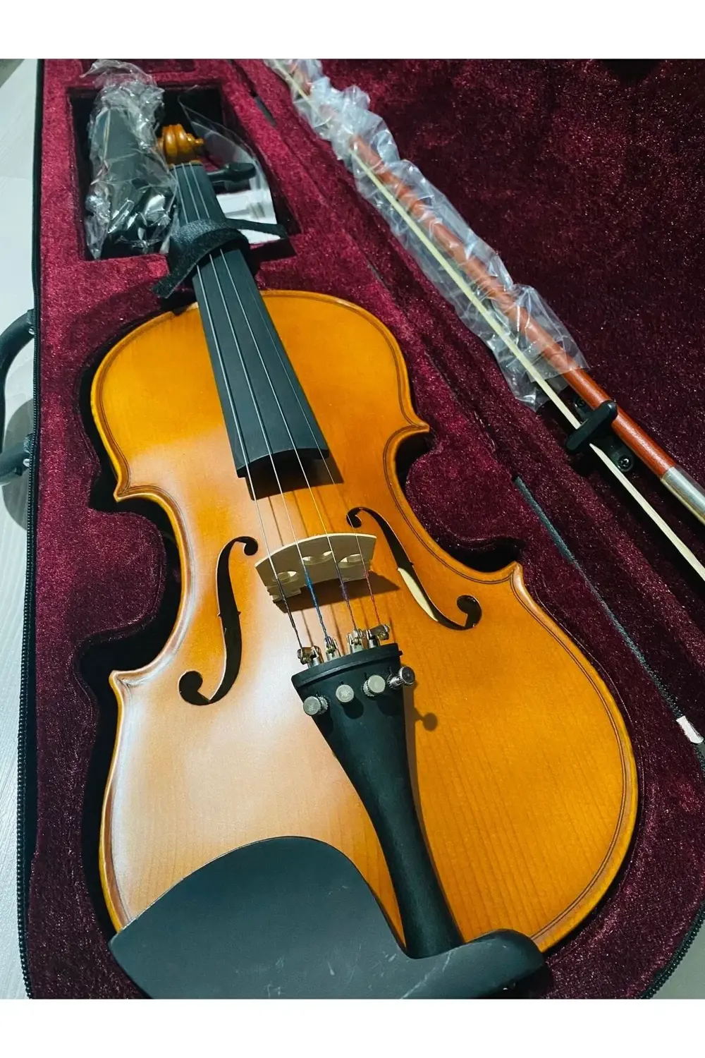 Vl-904 4/4 Keman Full Seti ! (YASTIK,SUSTURUCU,YEDEK TEL,KEMAN KL