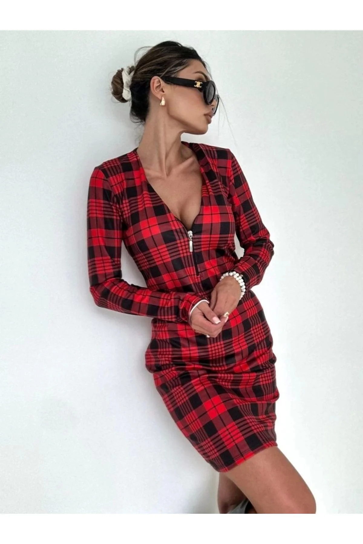 V&M Store Kadın Uzun Kollu Fermuarlı Ekose Baskılı Dalgıç Elbise V&M Store Kadın Uzun Kollu Fermuarlı Ekose Baskılı Dalgıç Elbise