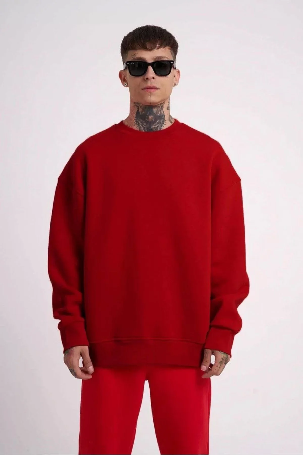 V&M Store Unisex Biskilet Yaka Üç İplik SweatShirt - Kırmızı V&M Store Unisex Biskilet Yaka Üç İplik SweatShirt - Kırmızı