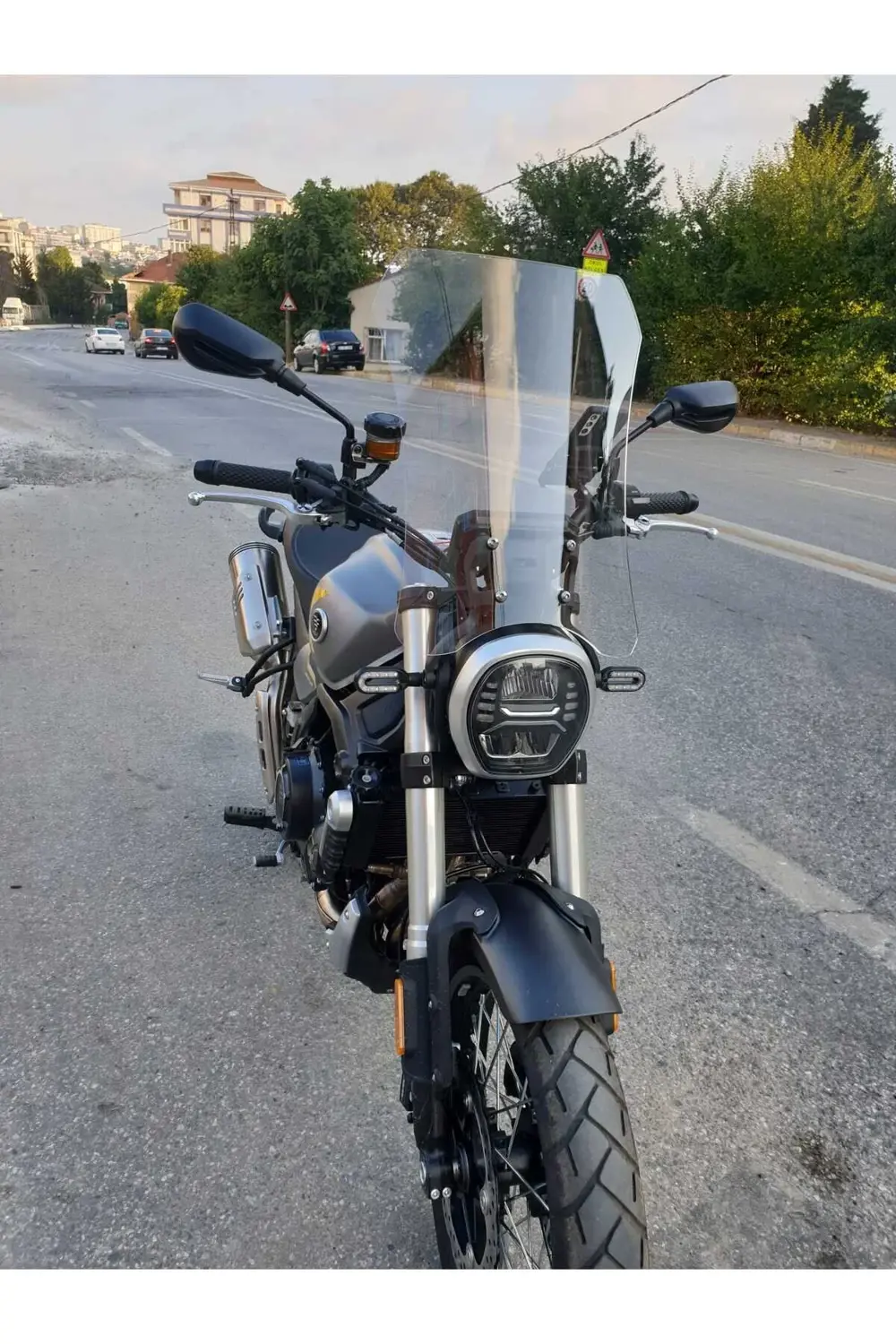 Voge ACX 525 Ön cam 2023 2024 Model'dir 58cm Şeffaf Renkli 4mm Uz