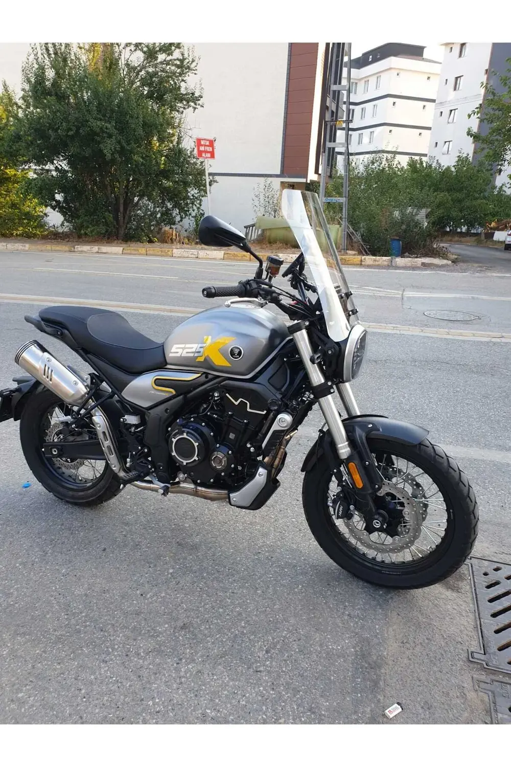 Voge ACX 525 Ön cam 2023 2024 Model'dir 58cm Şeffaf Renkli 4mm Uz