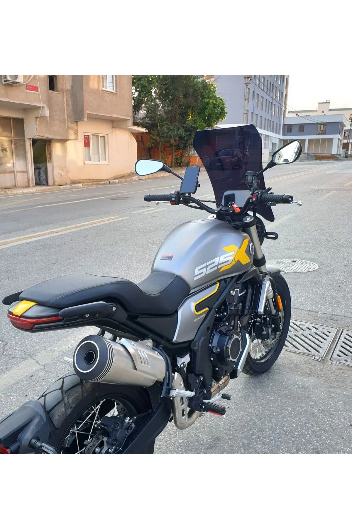 Voge ACX 525 Ön Cam 2023-2026 Model 58cm Siyah Renkli 4mm