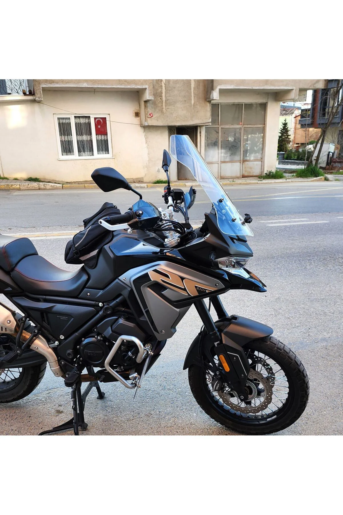 Voge DS 300 Ön Cam 2021-2026 Model 55cm Şeffaf Renkli 4mm