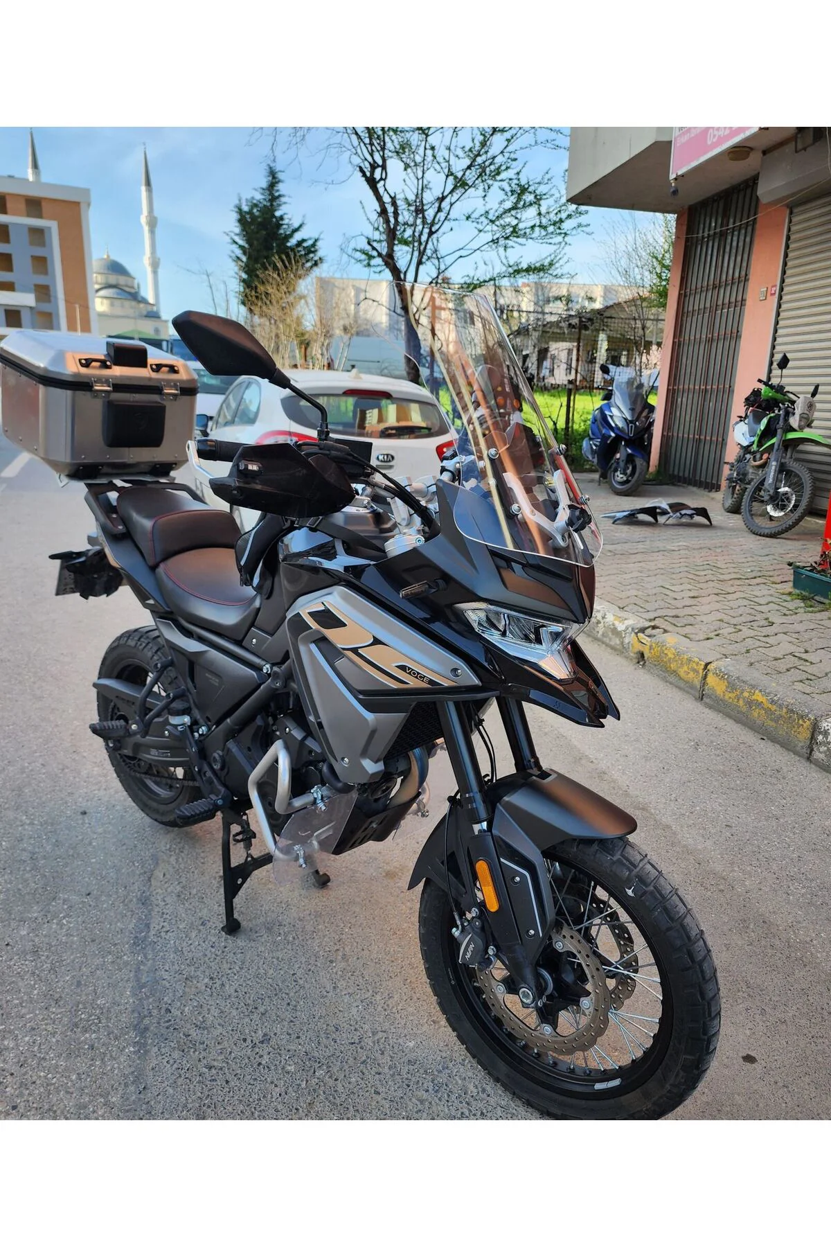Voge DS 300 Ön Cam 2021-2026 Model 55cm Şeffaf Renkli 4mm