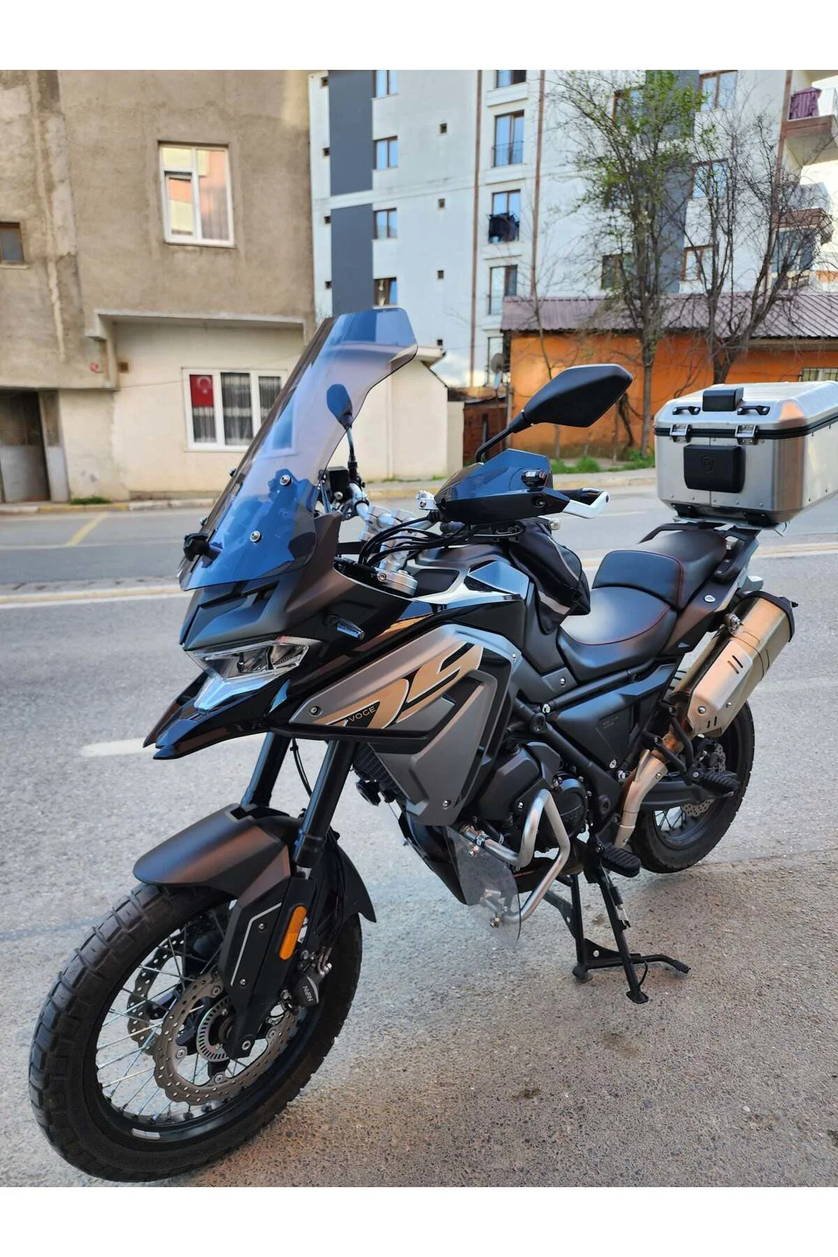 Voge DS 500 Ön Cam 2021-2026 Model 55cm Füme Renkli 4mm