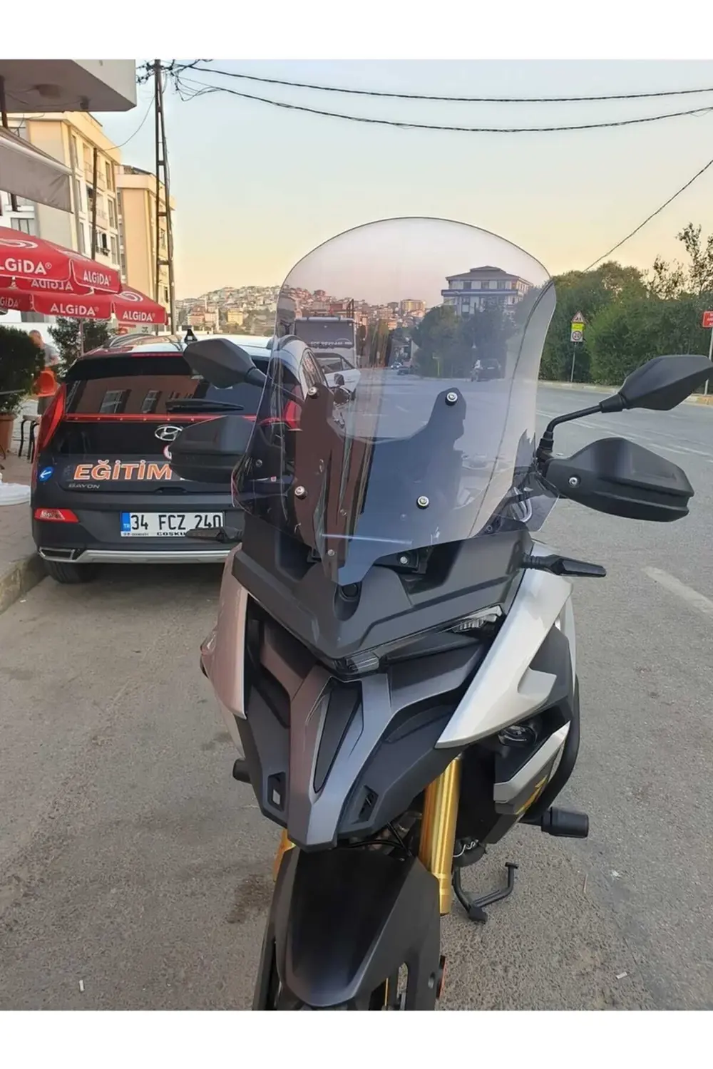 Voge DS 625X Ön Cam 2023-2025 Model 65cm Füme Renkli 4mm GENİŞ MO