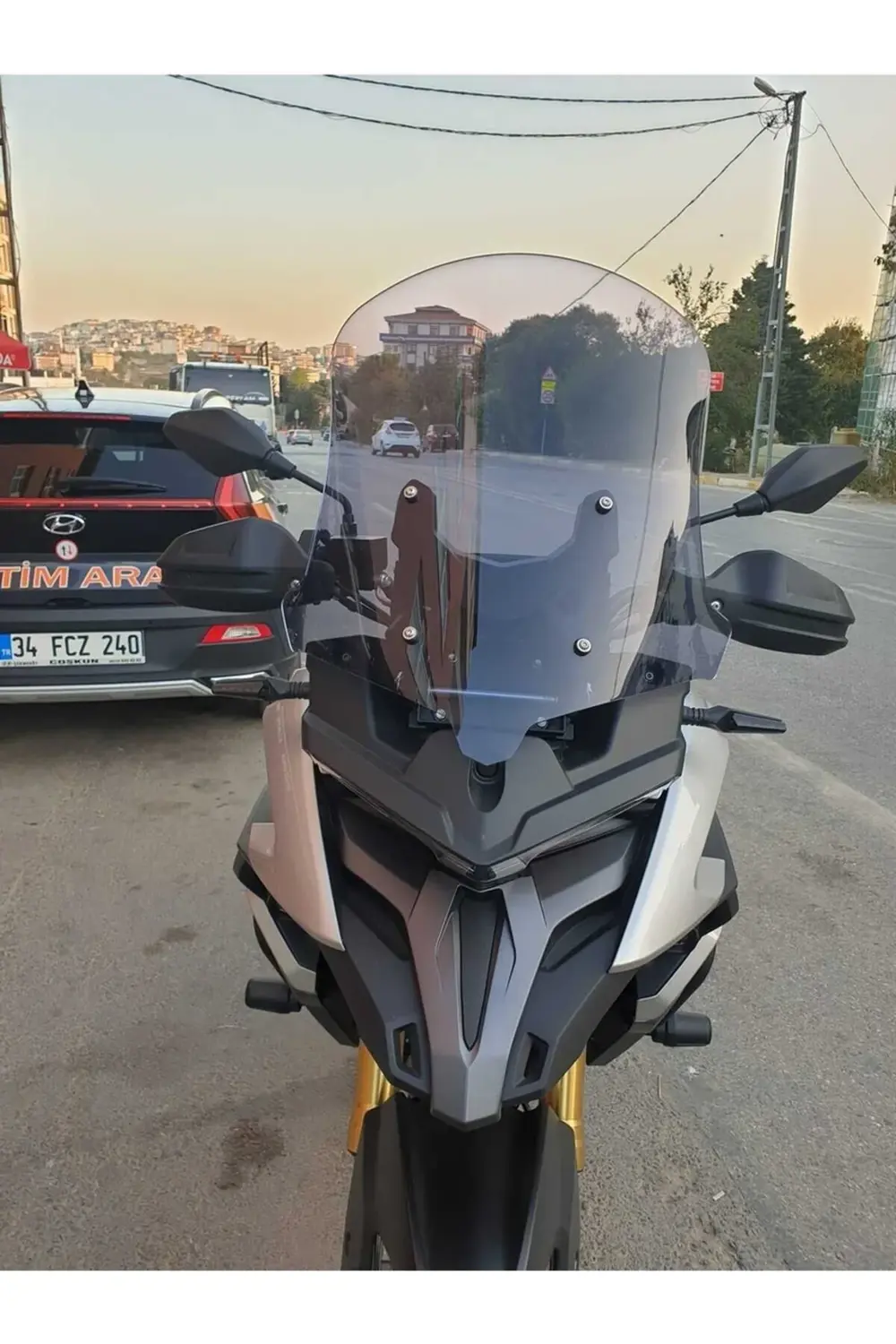Voge DS 625X Ön Cam 2023-2025 Model 65cm Füme Renkli 4mm GENİŞ MO