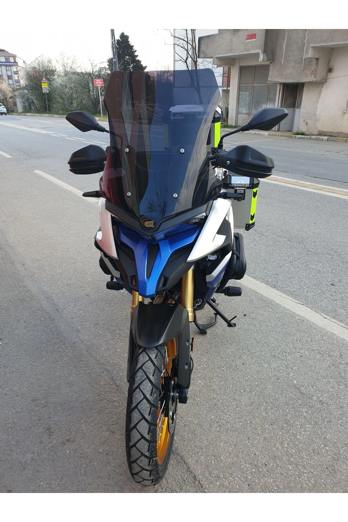 Voge DS 625X Ön Cam 2023-2026 Model 56cm Siyah Renkli 4mm SPORTİF