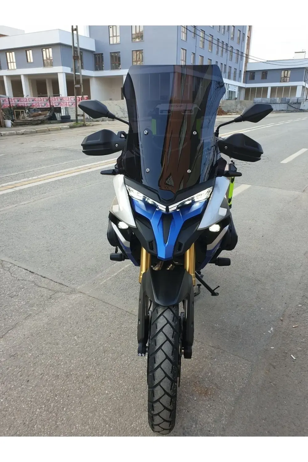 Voge DSX 525 Ön Cam 2023-2025 Model 56cm Siyah Renkli 4mm SPORTİF