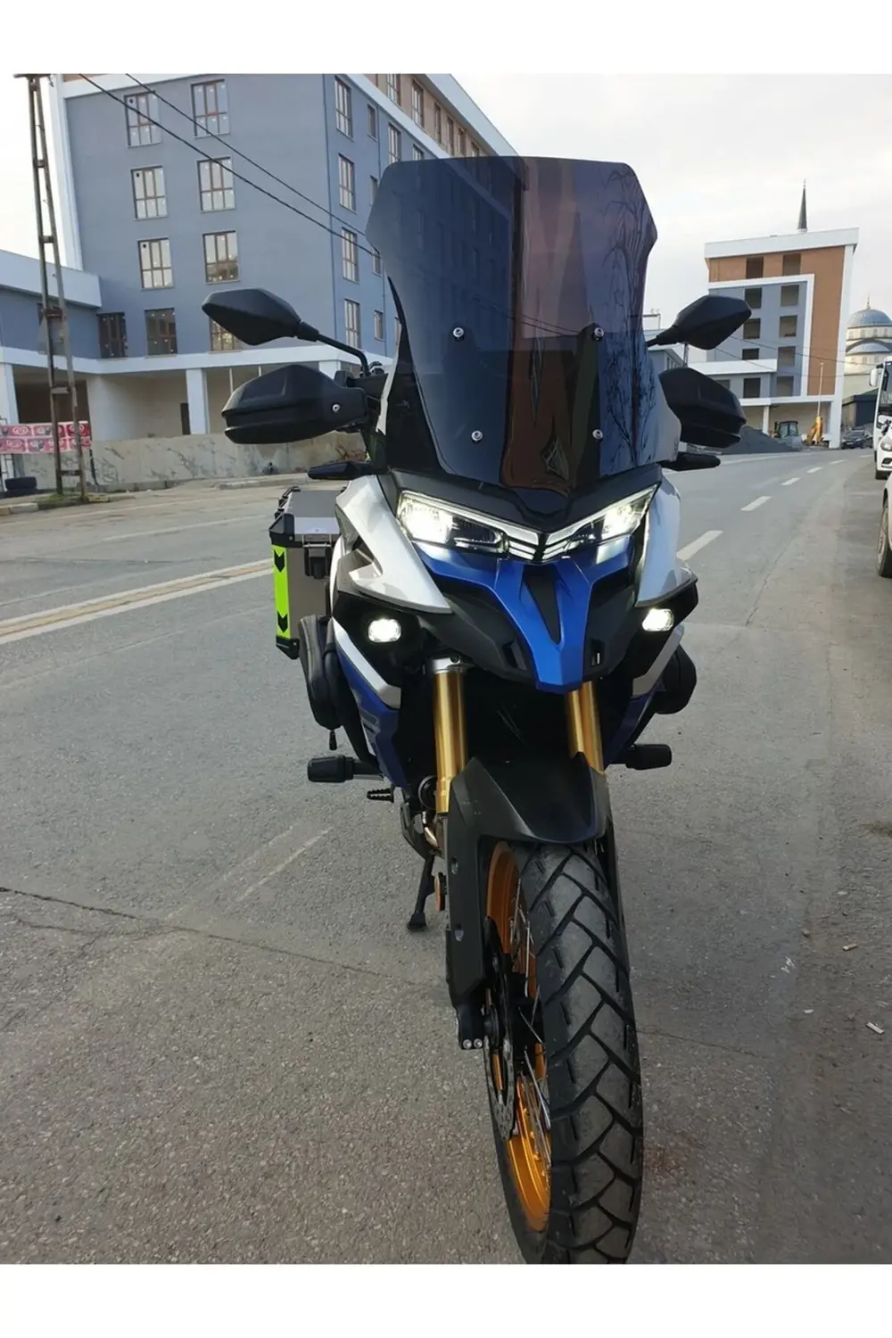 Voge DSX 525 Ön Cam 2023-2025 Model 56cm Siyah Renkli 4mm SPORTİF