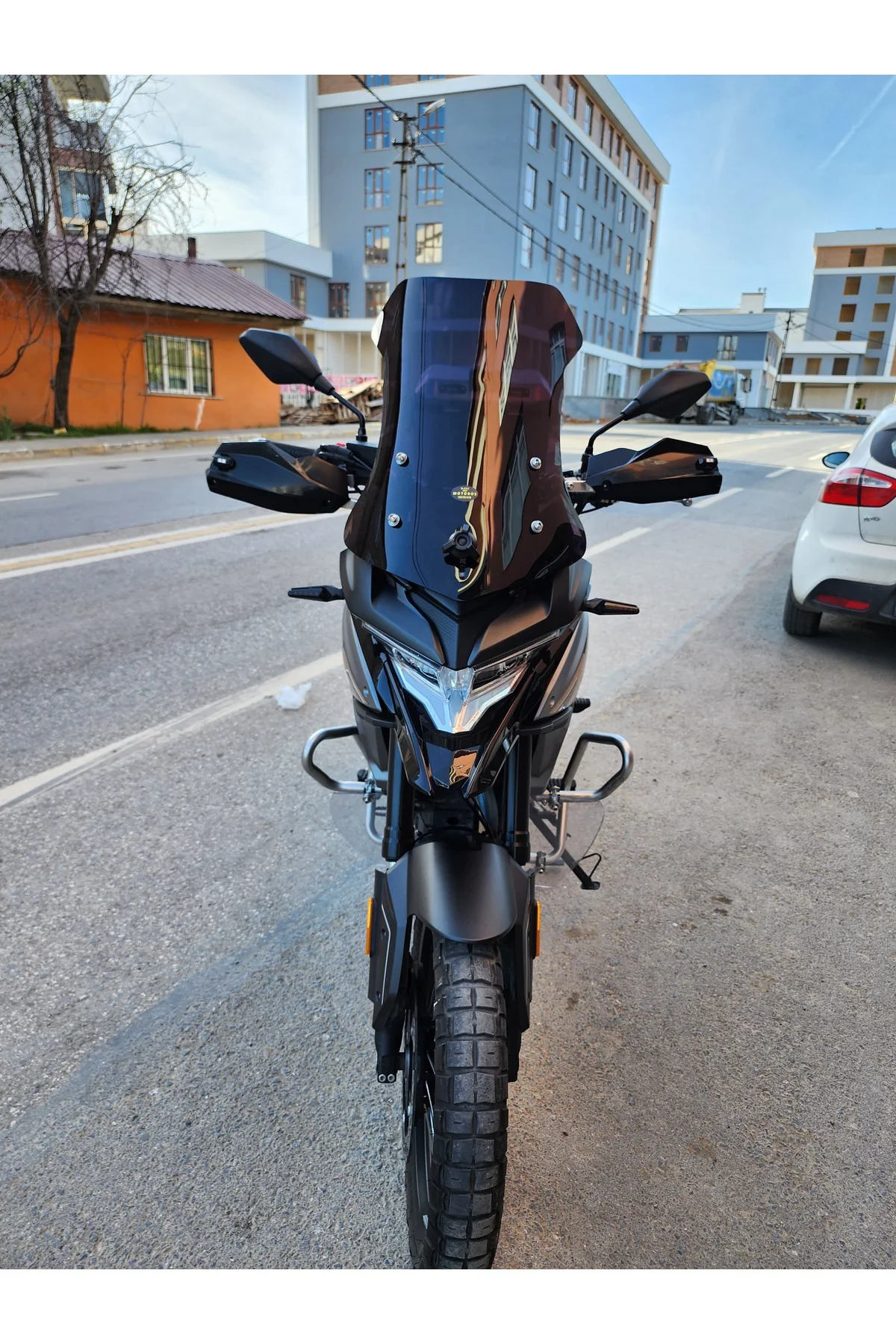 Voge Dsx 650 Ön Cam 2022 Model 55cm Siyah Renkli 4mm KISA SPOR CAM
