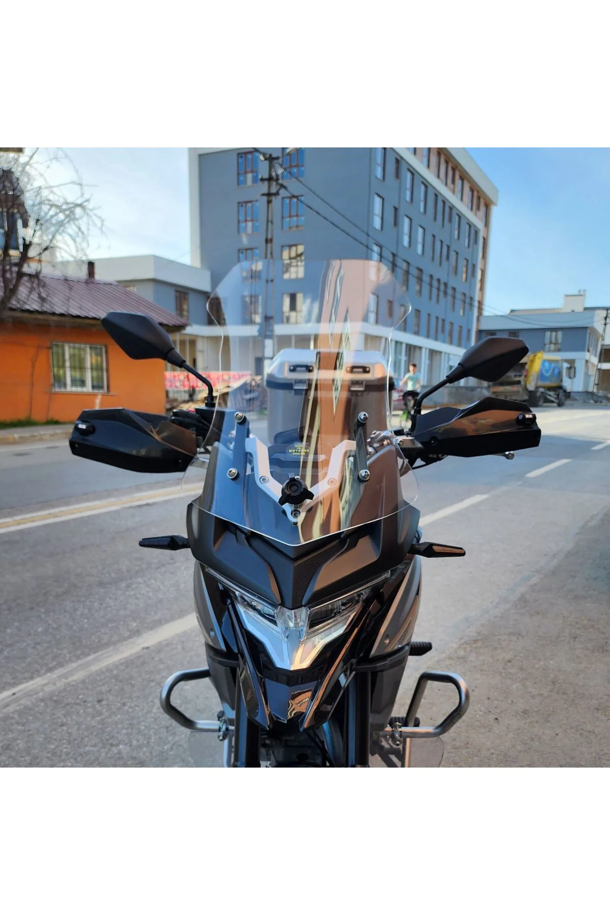 Voge DSX 650 Ön Cam 2022-2026 Model 55cm Şeffaf Renkli 4mm KISA