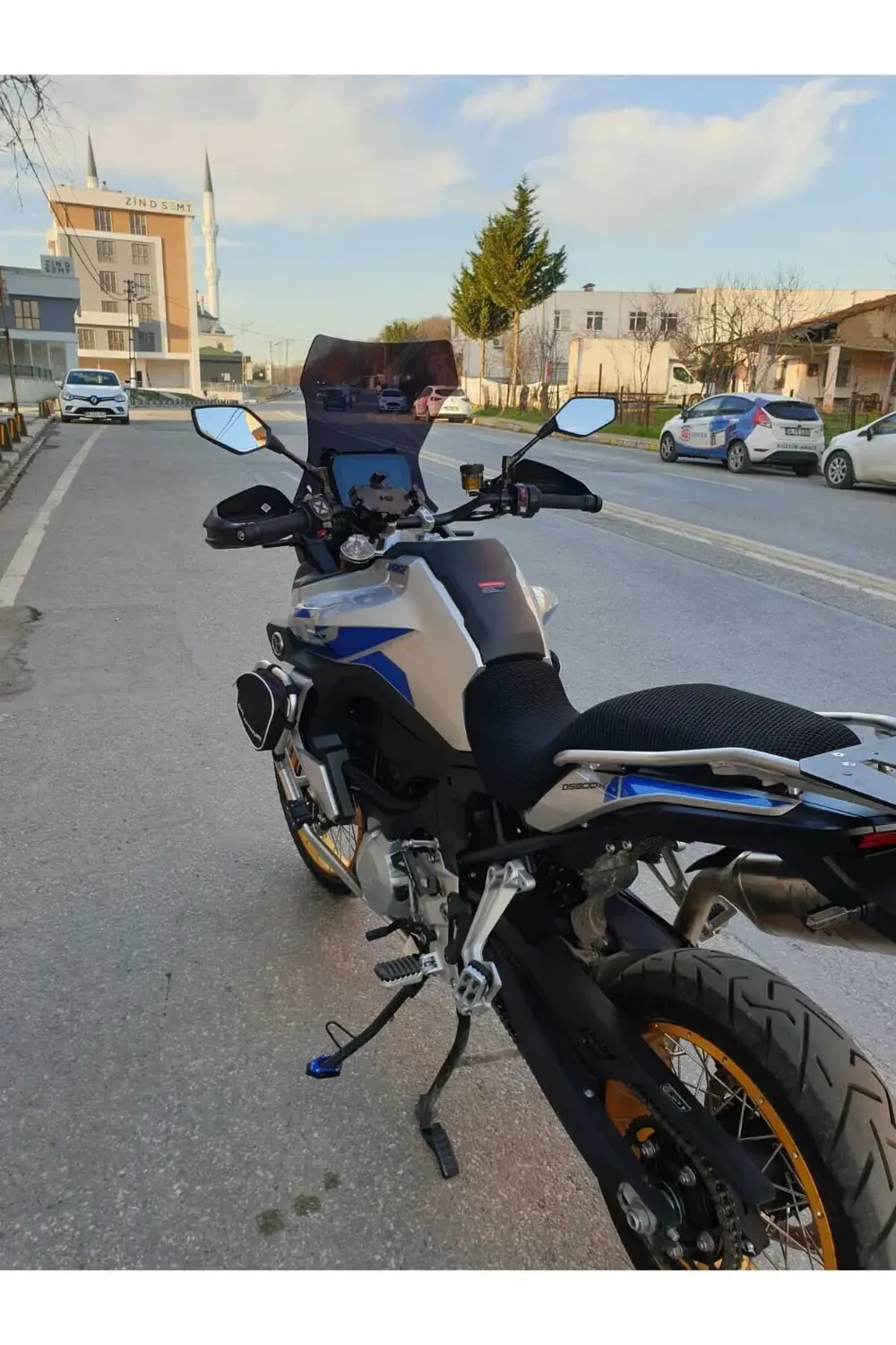 Voge DSX 900 Ön Cam 2024 Model 53cm Siyah Renkli 4mm