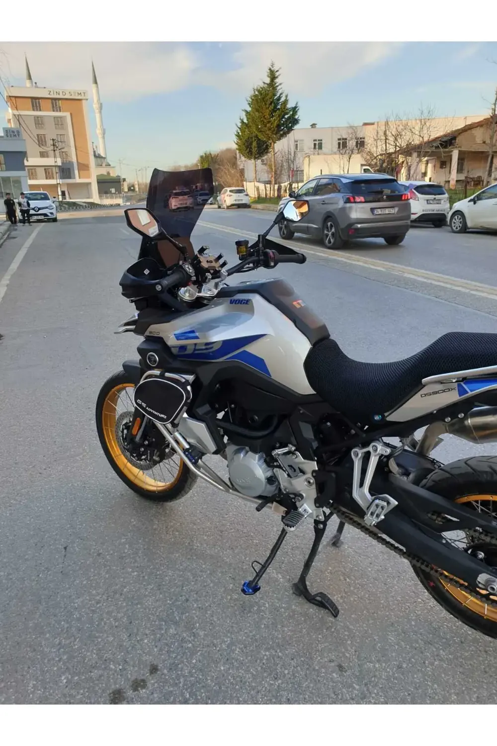 Voge DSX 900 Ön Cam 2024 Model 53cm Siyah Renkli 4mm