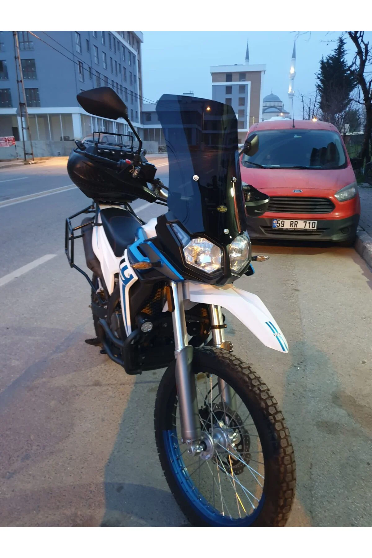 Voge Rally 250 Ön Cam 2022-2026 Model 51cm Siyah Renkli 4mm