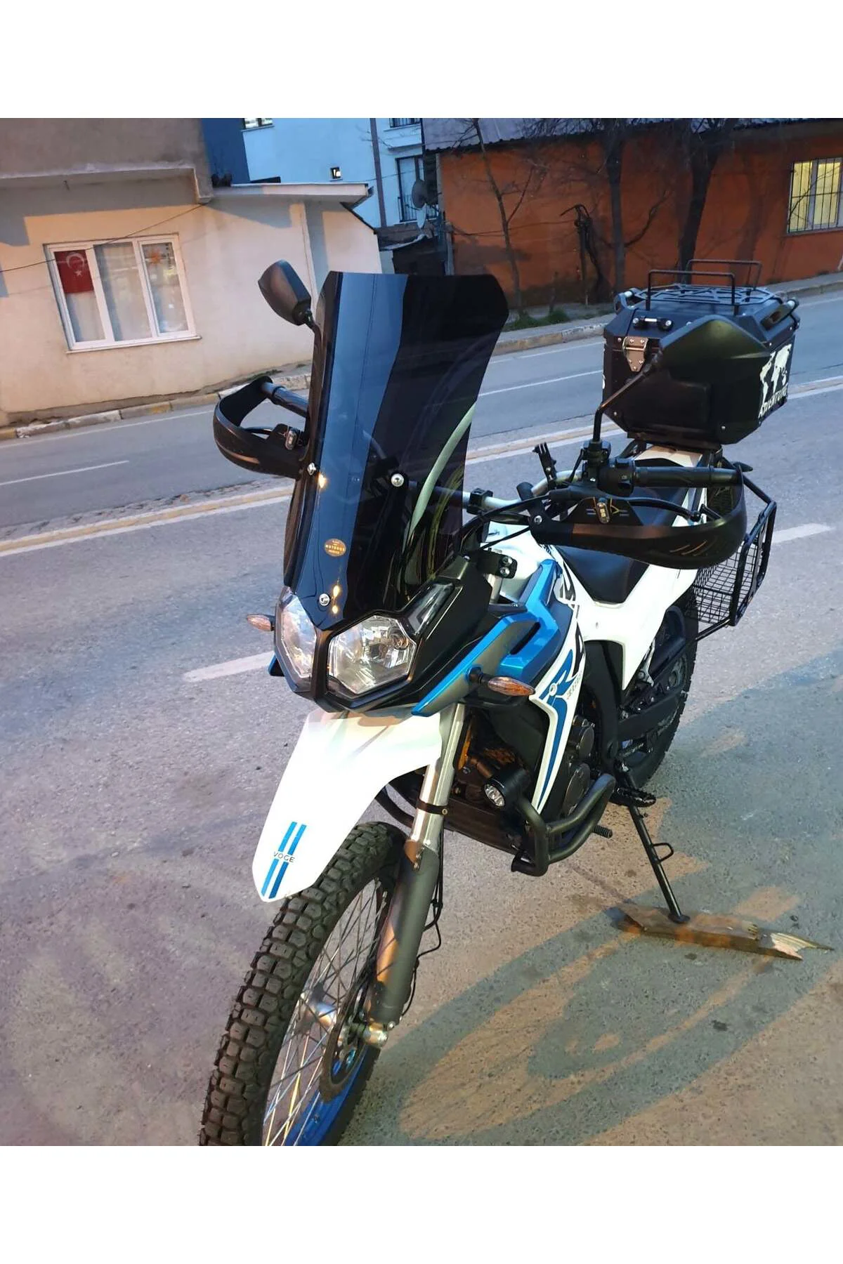 Voge Rally 250 Ön Cam 2022-2026 Model 51cm Siyah Renkli 4mm