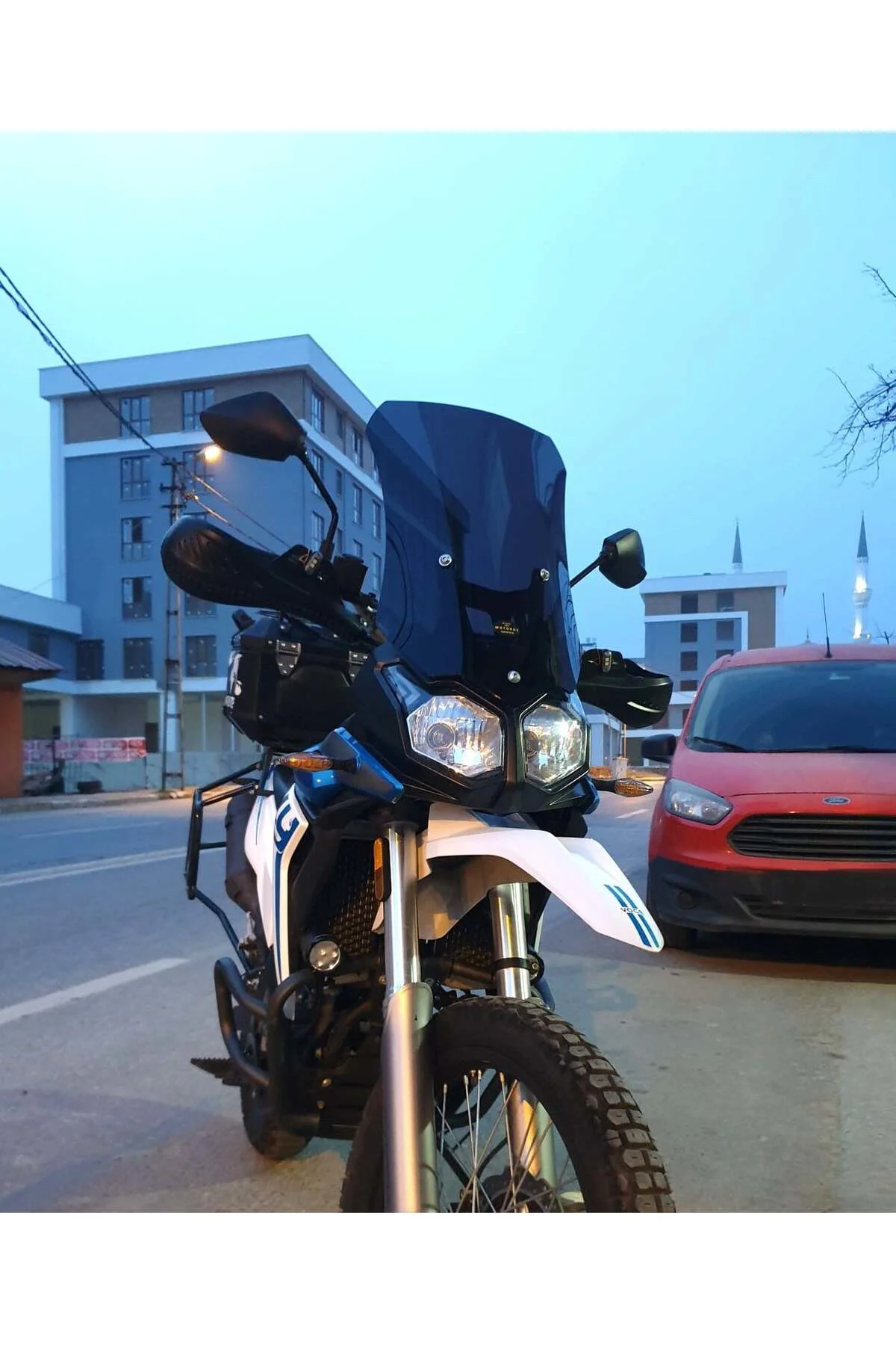 Voge Rally 300 Ön Cam 2022-2026 Model 51cm Siyah Renkli 4mm