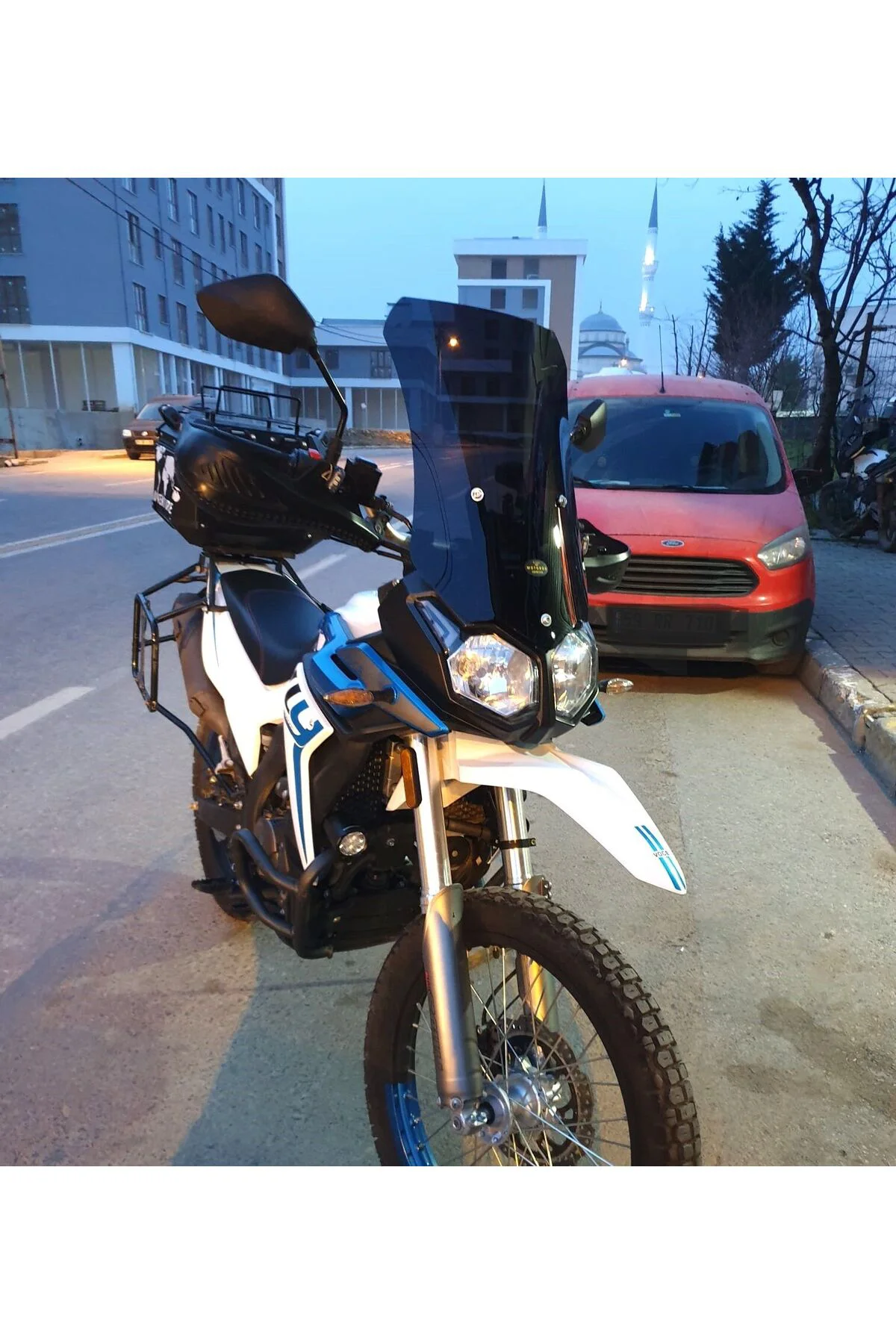 Voge Rally 300 Ön Cam 2022-2026 Model 51cm Siyah Renkli 4mm