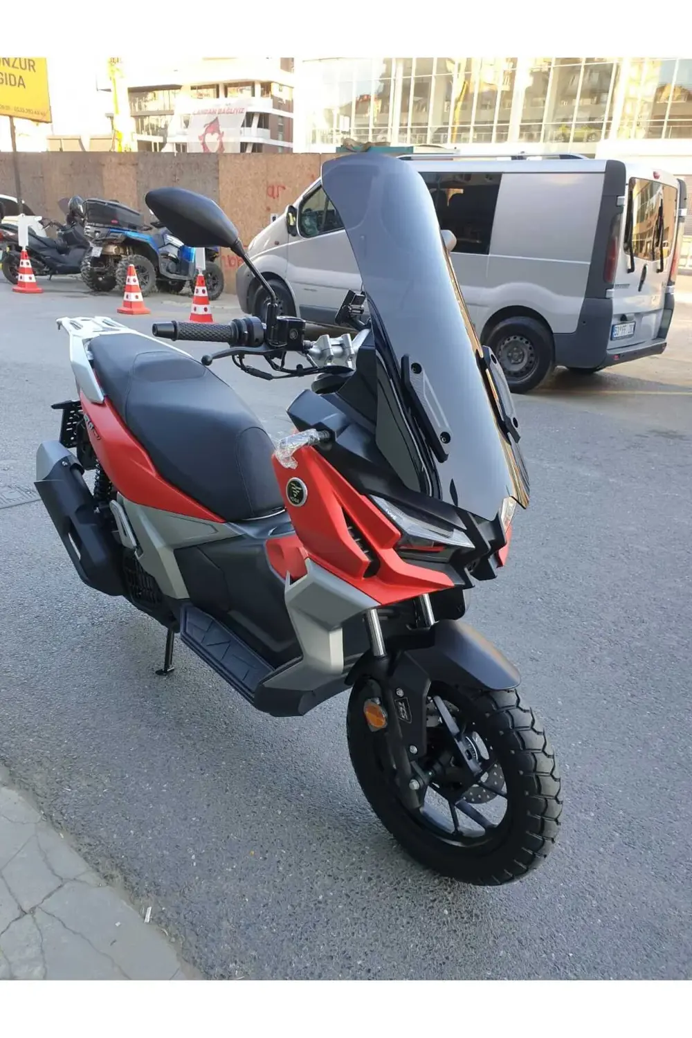 Voge Sr1 Adv Ön Cam 2023 2024 Model 71cm Şeffaf Renkli 4mm