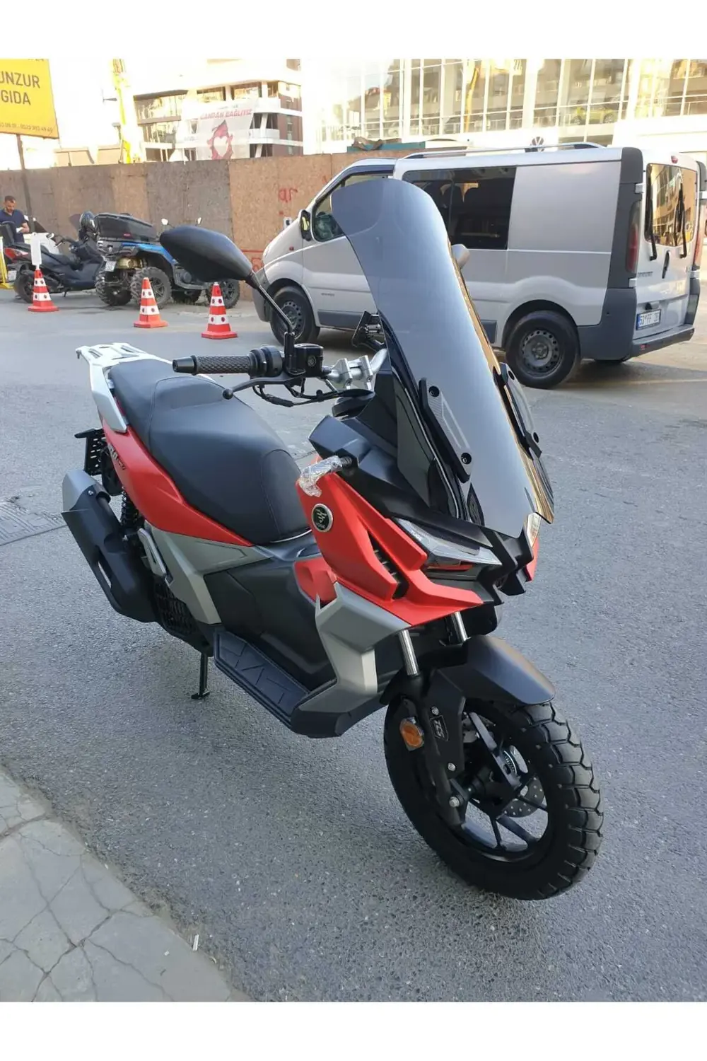 Voge Sr1 Adv Ön Cam 2023 2024 Model 71cm Şeffaf Renkli 4mm