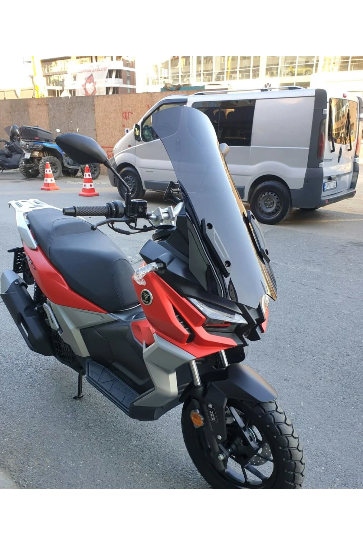 Voge SR1 ADV Ön Cam 2023-2026 Model 71cm Siyah Renkli 4mm