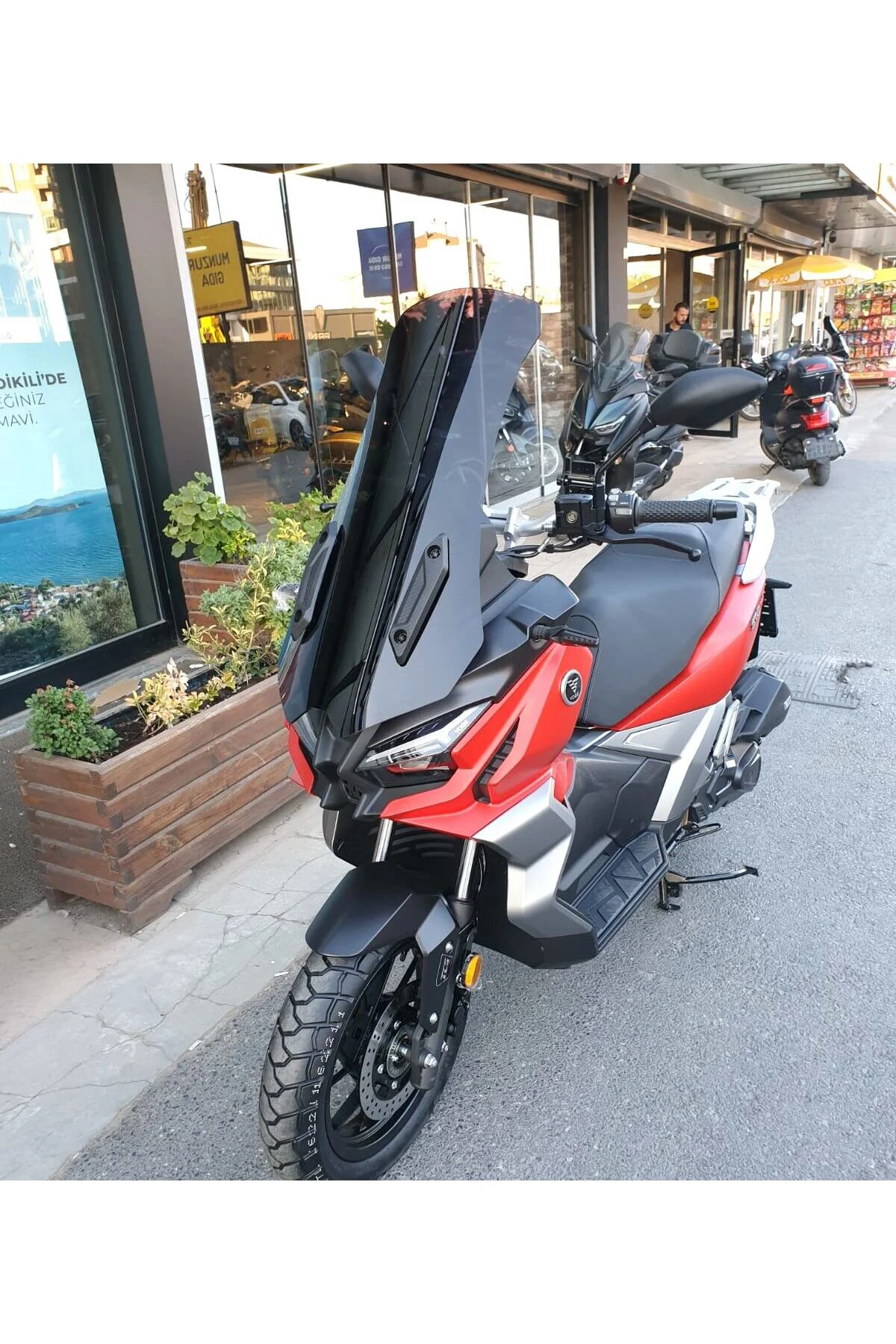 Voge SR1 ADV Ön Cam 2023-2026 Model 71cm Siyah Renkli 4mm
