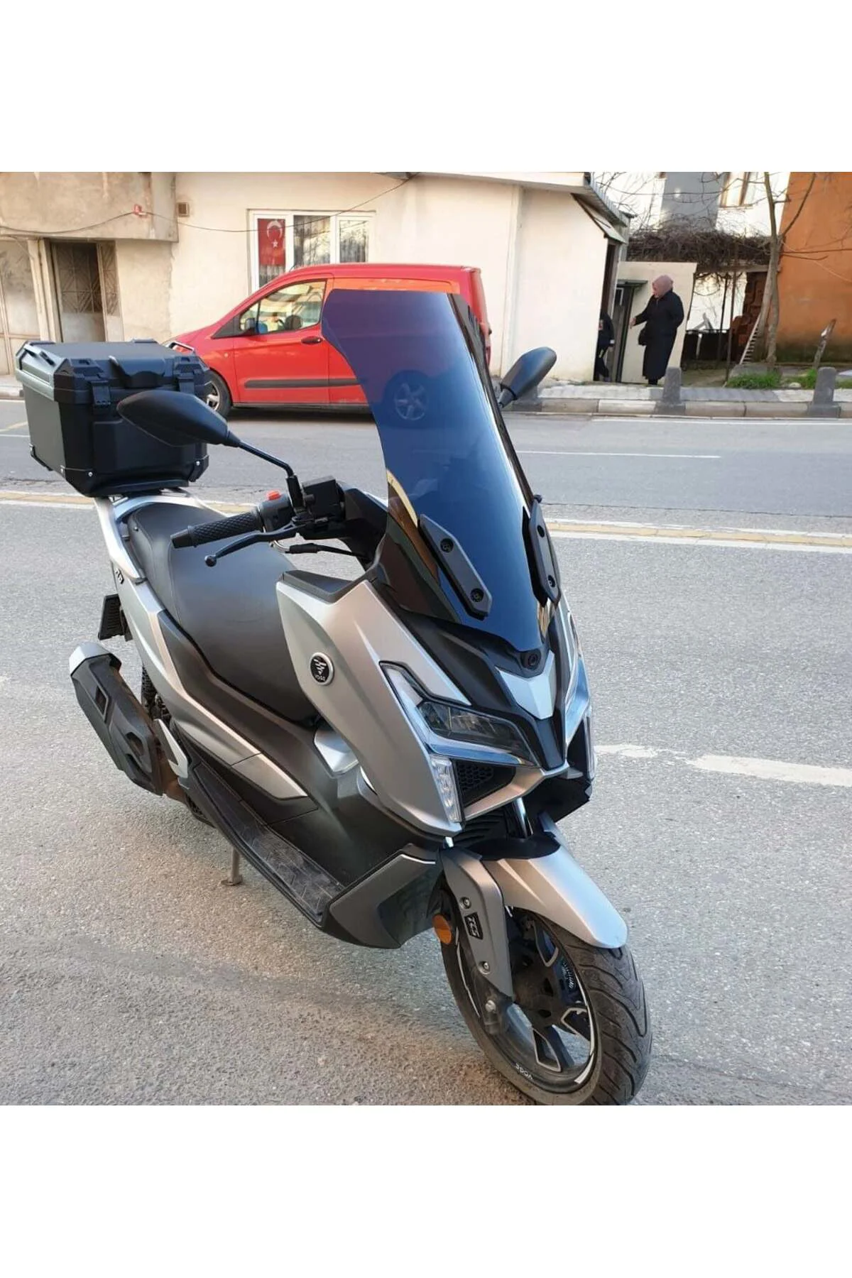 Voge SR1 Ön Cam 2023-2026 Model 72cm Siyah Renkli 4mm UZUN