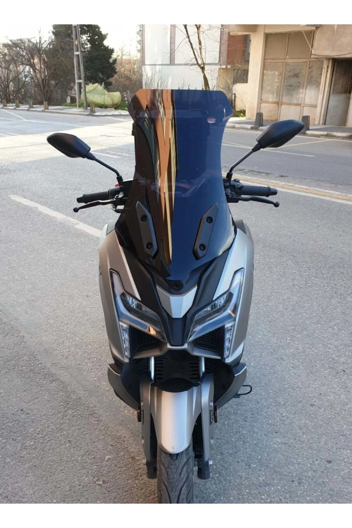 Voge SR1 Ön Cam 2023-2026 Model 72cm Siyah Renkli 4mm UZUN