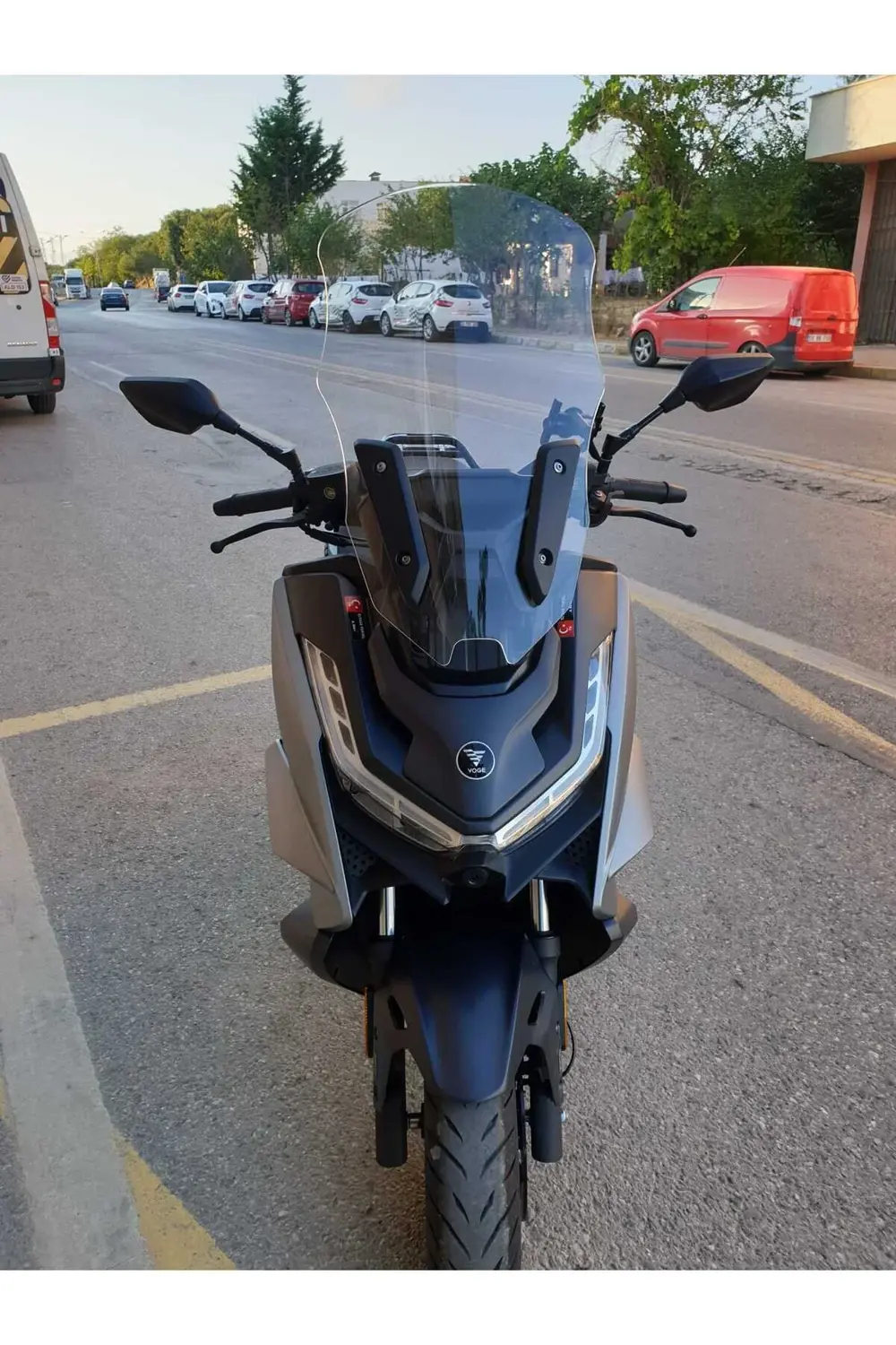 Voge Sr3 Ön Cam 2023 2024 Model 63cm Şeffaf Renkli 4mm