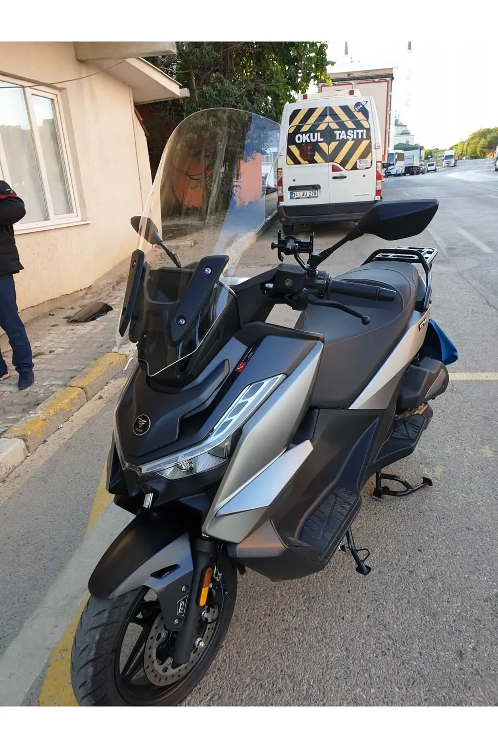 Voge Sr3 Ön Cam 2023 2024 Model 63cm Şeffaf Renkli 4mm