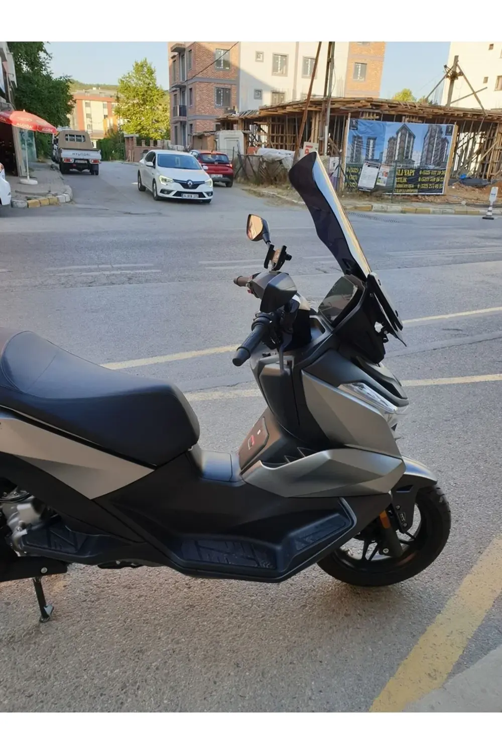 Voge SR3 Ön Cam 2023-2025 Model 63cm Siyah Renkli 4mm