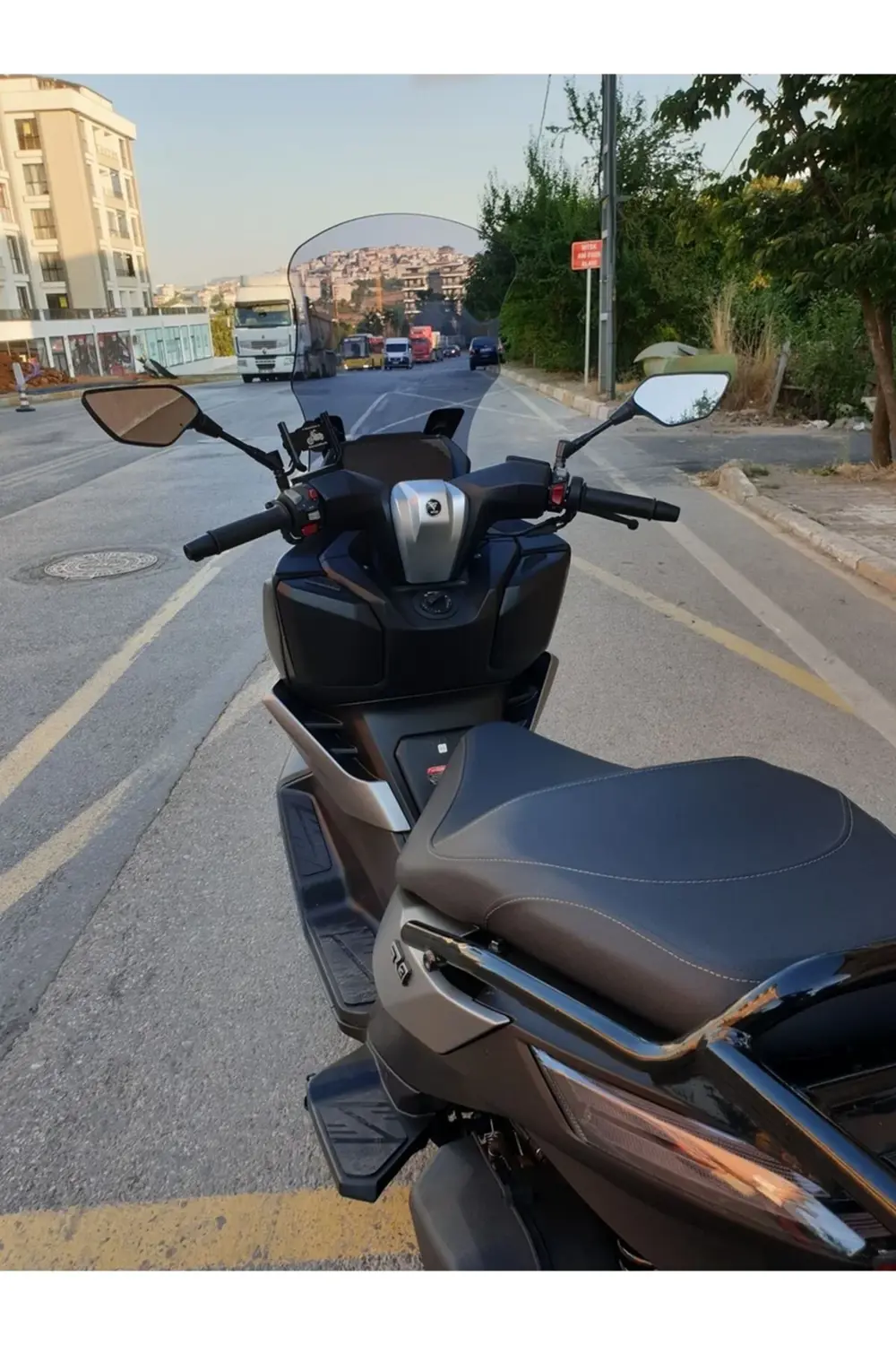 Voge SR3 Ön Cam 2023-2025 Model 70cm Füme Renk 4mm