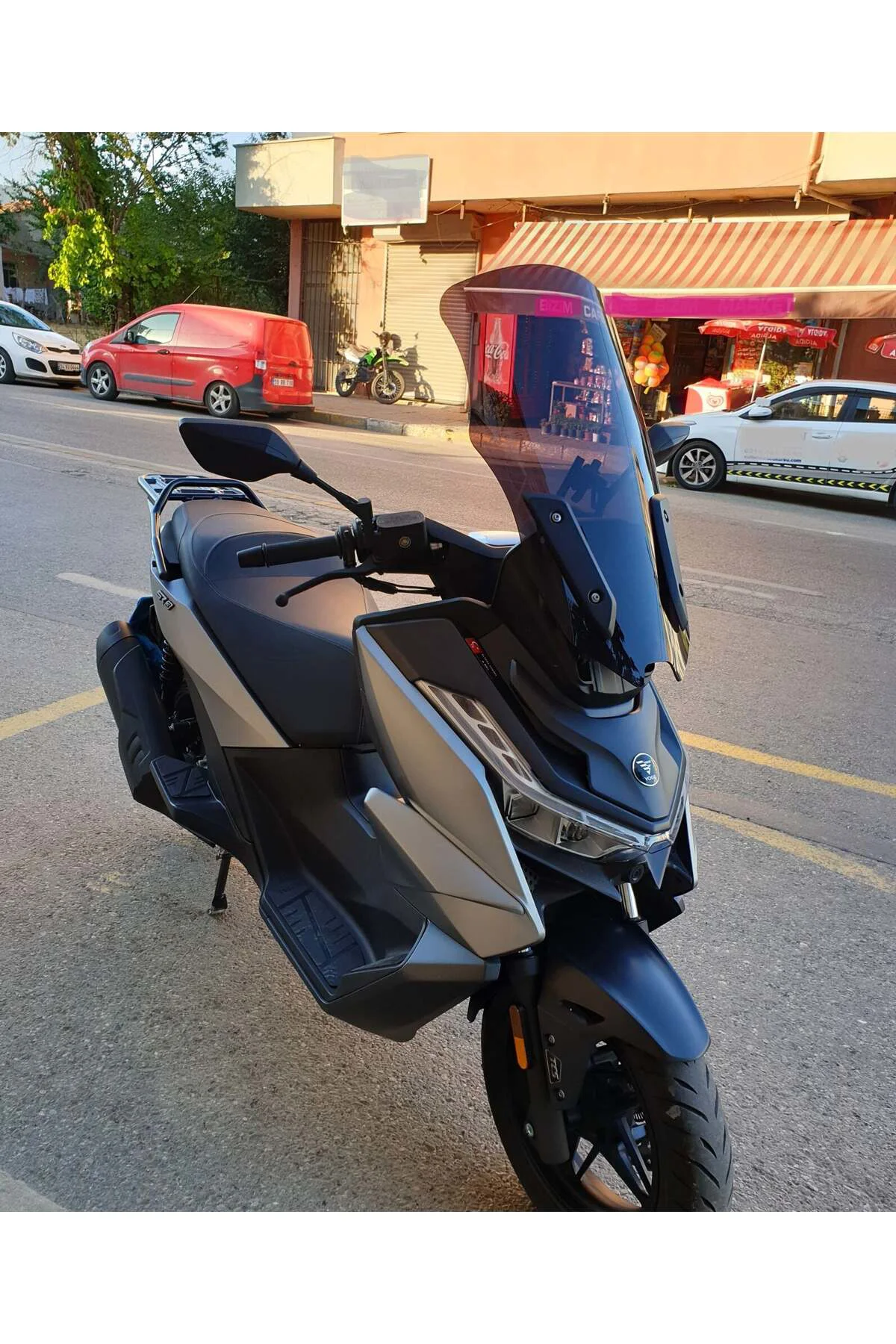 Voge SR3 Ön Cam 2023-2026 Model 63cm Siyah Renkli 4mm