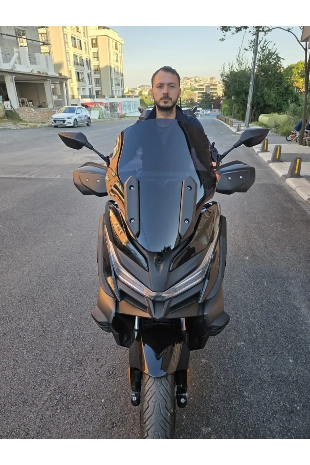 Voge SR4 Ön Cam 2022-2025 Model 54cm Siyah Renkli 4mm ORİJİNAL BO