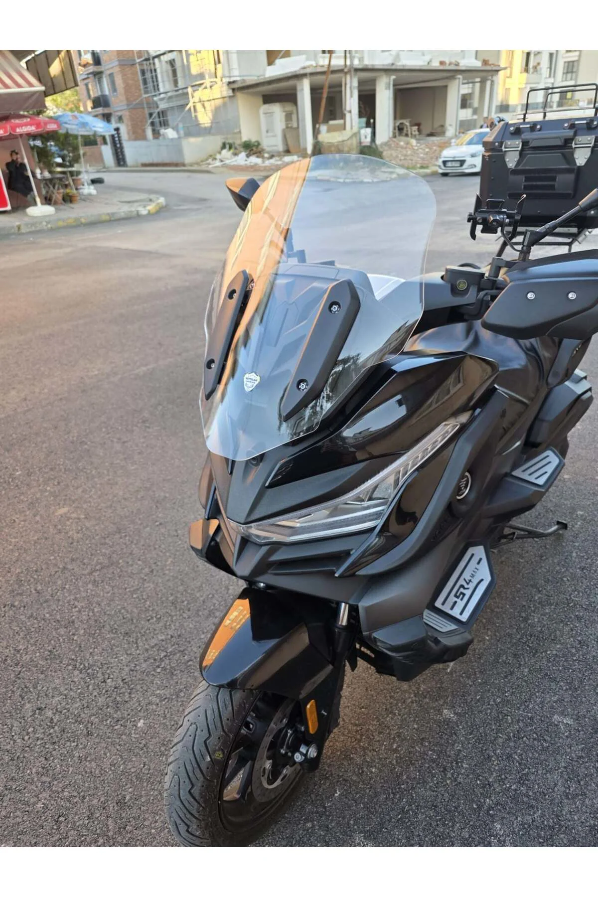 Voge SR4 Ön Cam 2022-2026 Model 54cm Şeffaf Renkli 4mm ORİJİNAL B