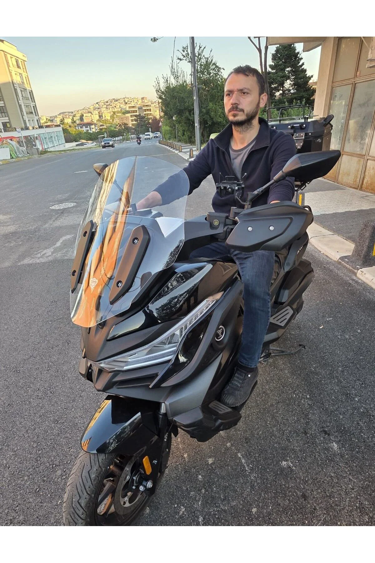 Voge SR4 Ön Cam 2022-2026 Model 54cm Şeffaf Renkli 4mm ORİJİNAL B