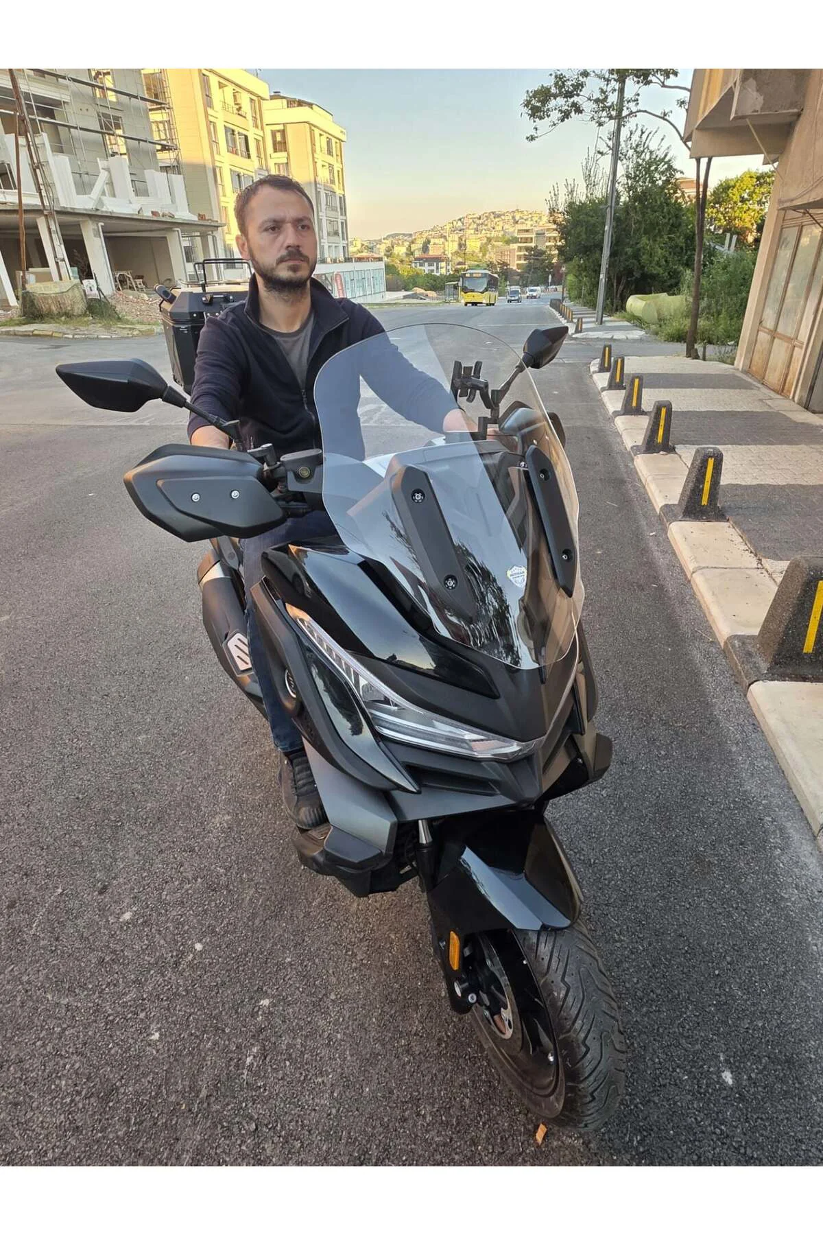 Voge SR4 Ön Cam 2022-2026 Model 54cm Şeffaf Renkli 4mm ORİJİNAL B