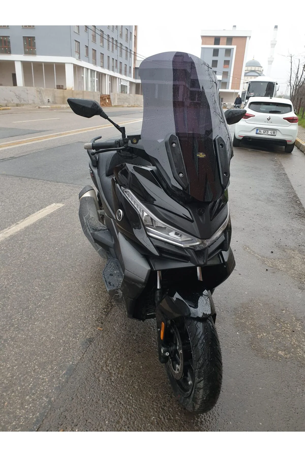 Voge SR4 Ön Cam 2022-2026 Model 78cm Siyah Renkli 4mm UZUN İADESİ
