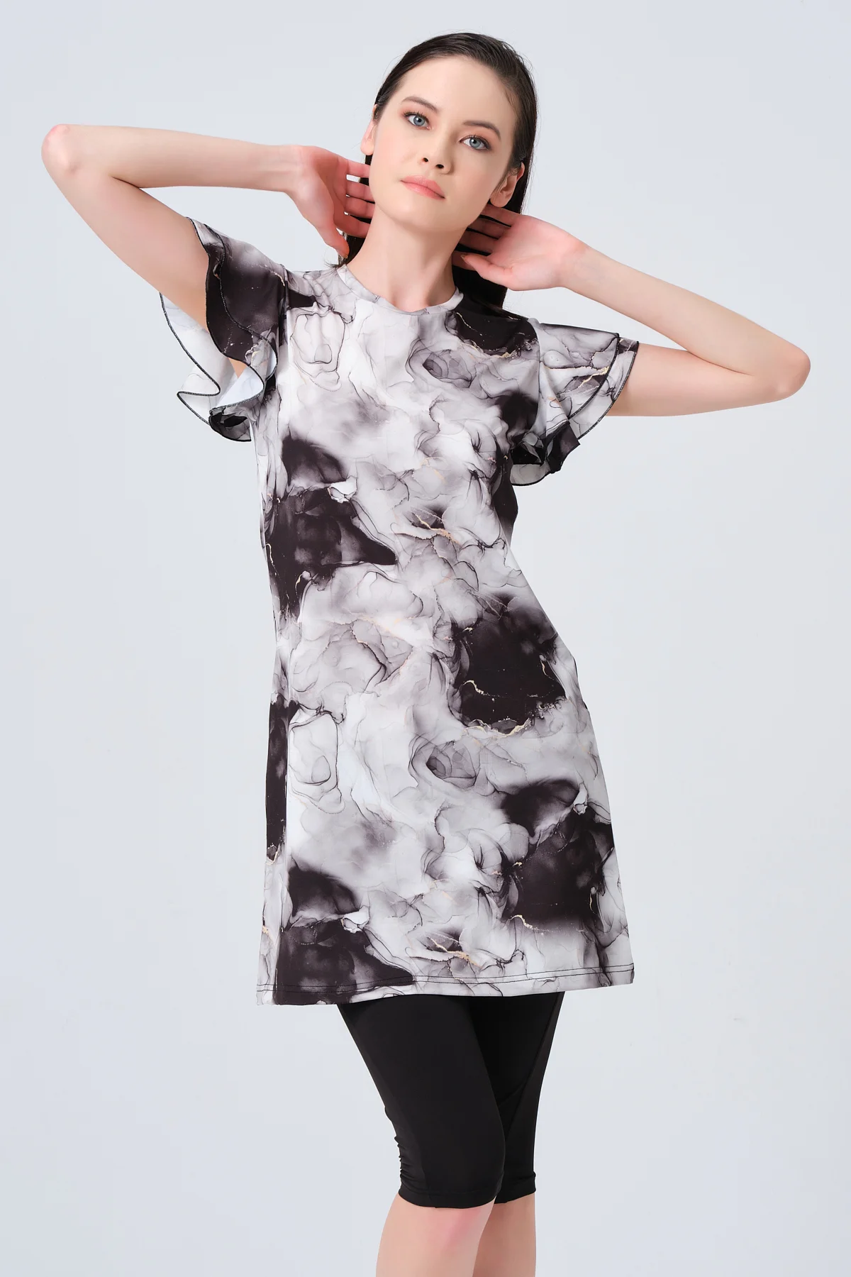 Volanlı Yarım Kol Yarı Kapalı Mayo