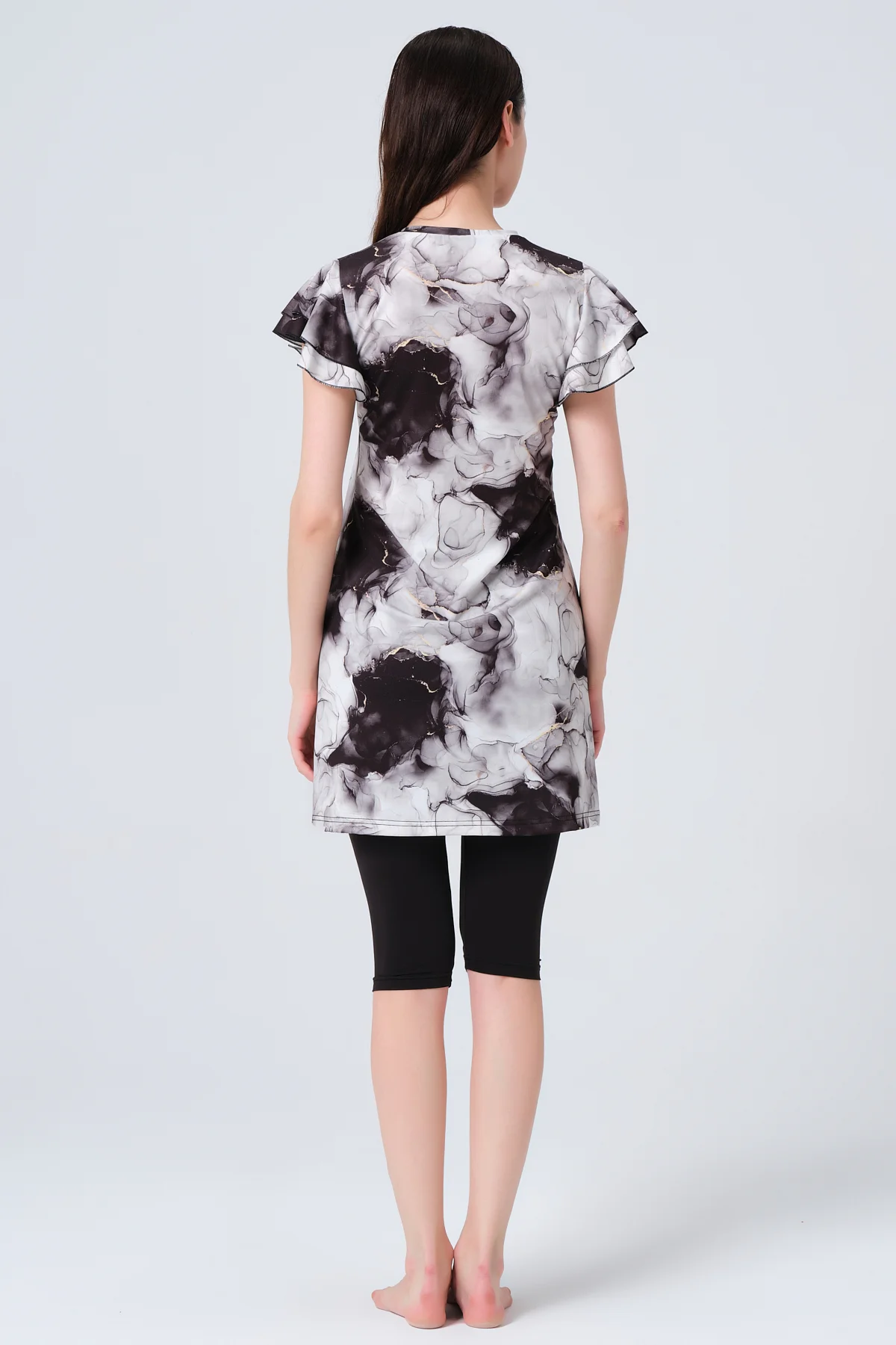 Volanlı Yarım Kol Yarı Kapalı Mayo