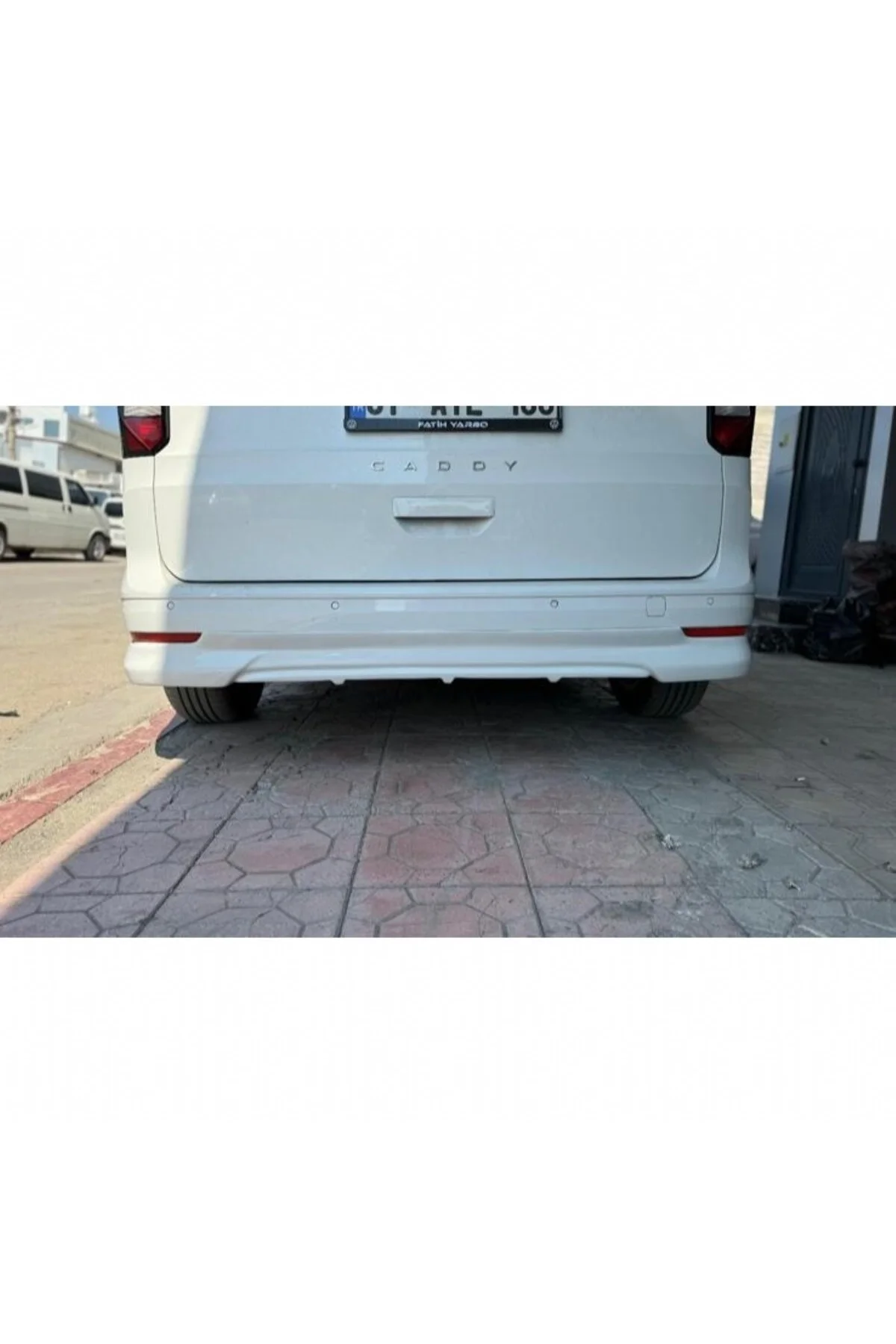 VOLKSWAGEN CADDY 2020- ASTARLI DİFÜZÖRLÜ ARKA KARLIK VOLKSWAGEN CADDY 2020- ASTARLI DİFÜZÖRLÜ ARKA KARLIK