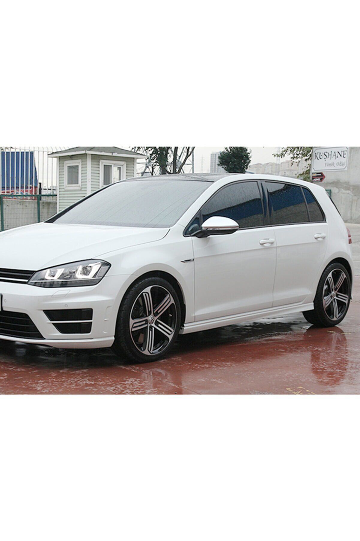 Volkswagen Golf Uyumlu 45419 R Yan Marşpiyel (Plastik)