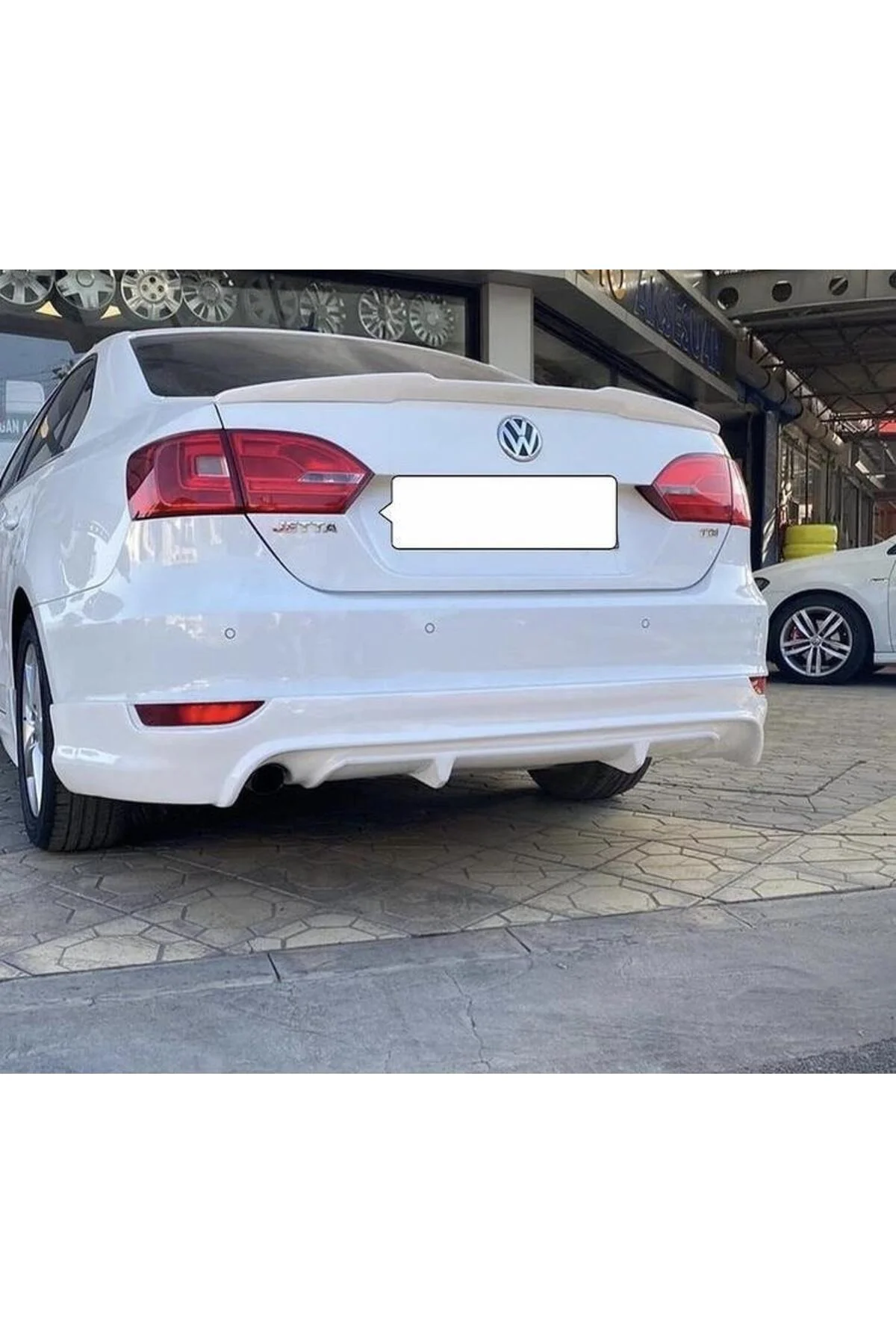 VOLKSWAGEN JETTA 2011-2014 ASTARLI YARASA ANATOMİK SPOİLER