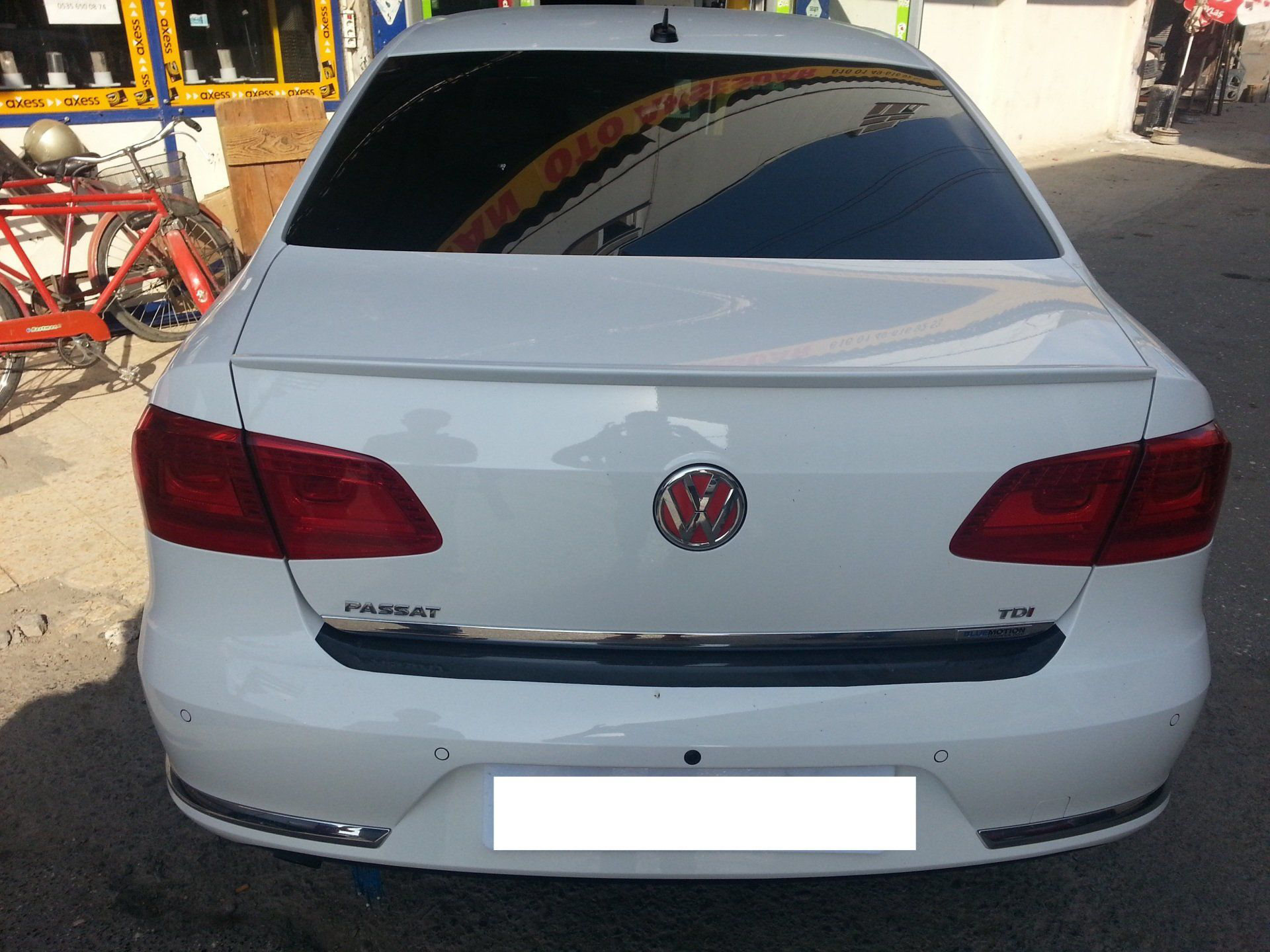 Volkswagen Passat Uyumlu B7 Spoiler İnce Anatomik Volkswagen Passat Uyumlu B7 Spoiler İnce Anatomik
