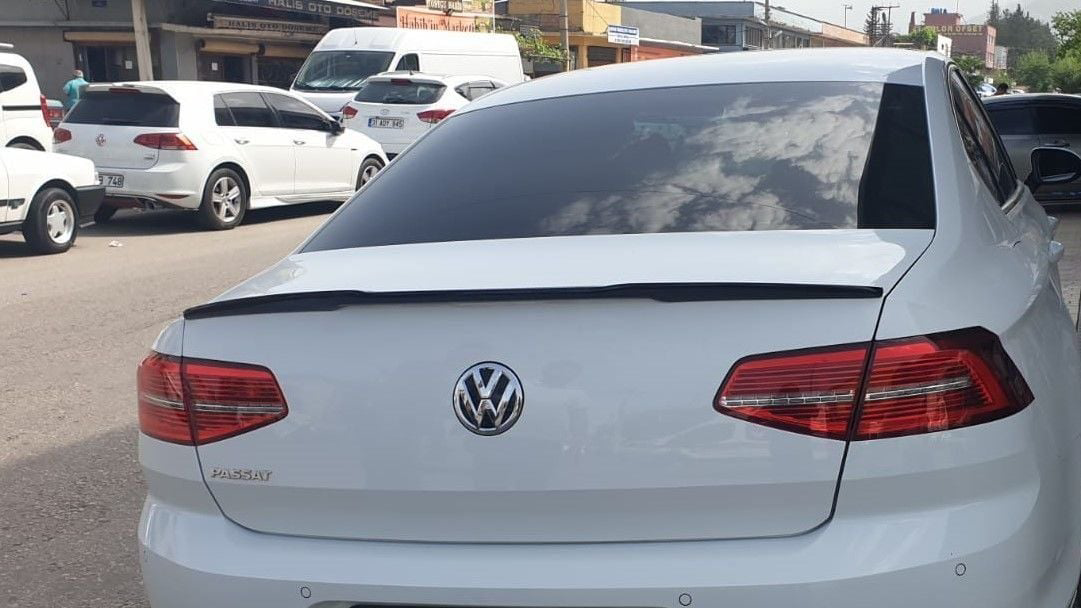 Volkswagen Passat Uyumlu B8 Yarasa Model Spoiler Boyalı Volkswagen Passat Uyumlu B8 Yarasa Model Spoiler Boyalı